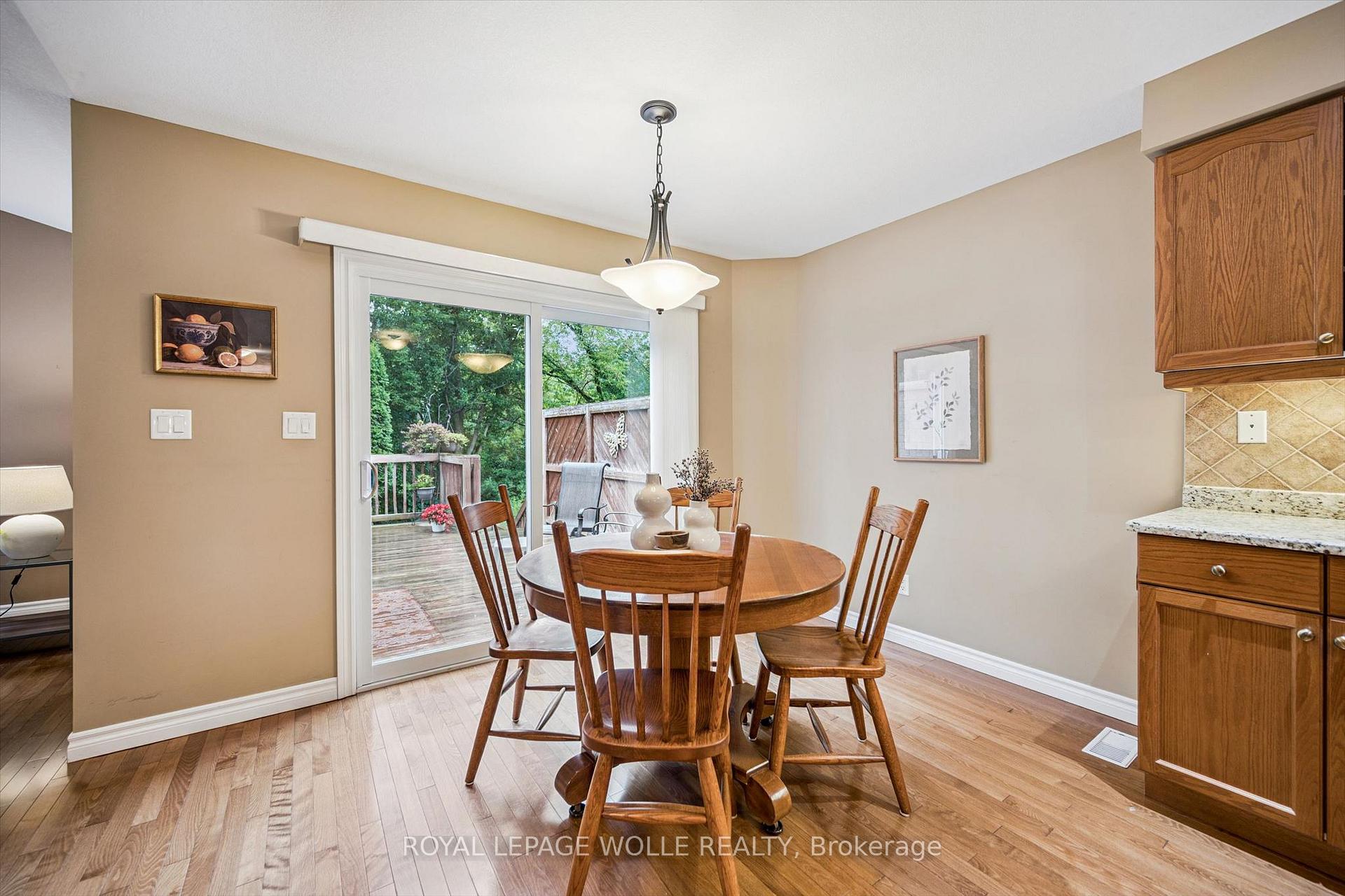 Photo 18 of 326 Tealby Crescent, Waterloo, Colonial Acres — HOMEH