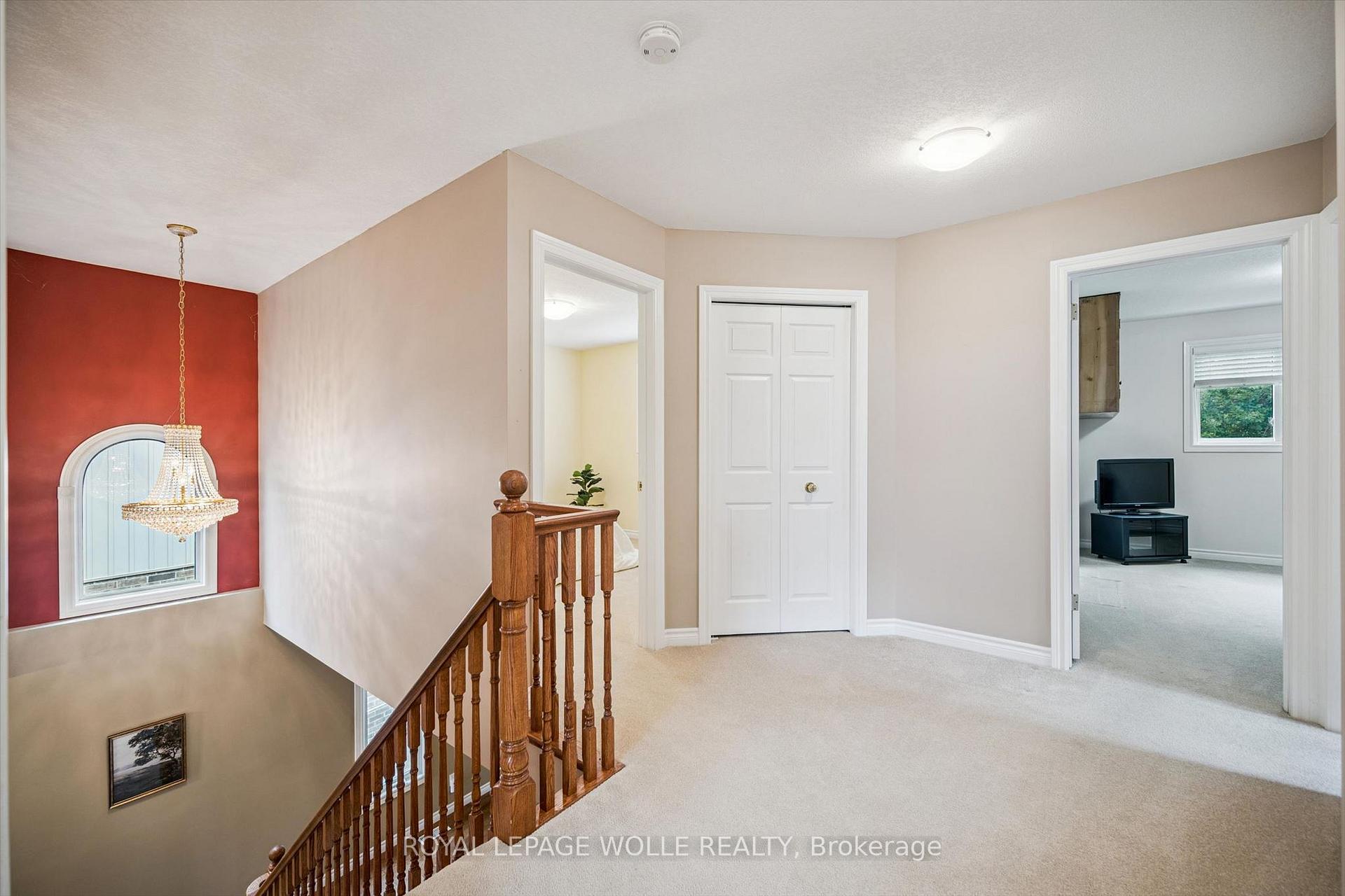 Photo 20 of 326 Tealby Crescent, Waterloo, Colonial Acres — HOMEH