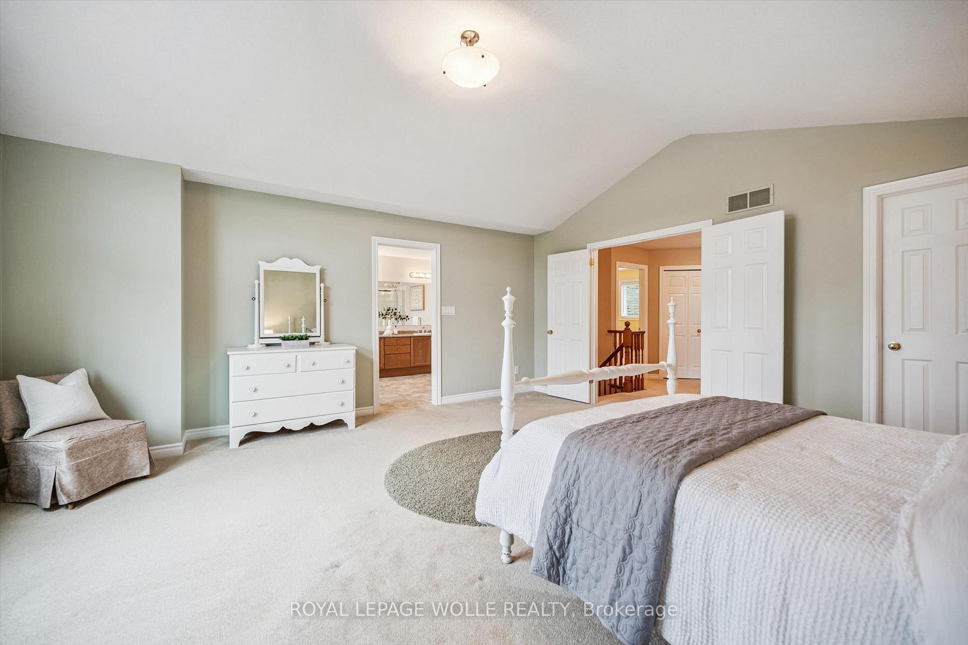 Photo 23 of 326 Tealby Crescent, Waterloo, Colonial Acres — HOMEH