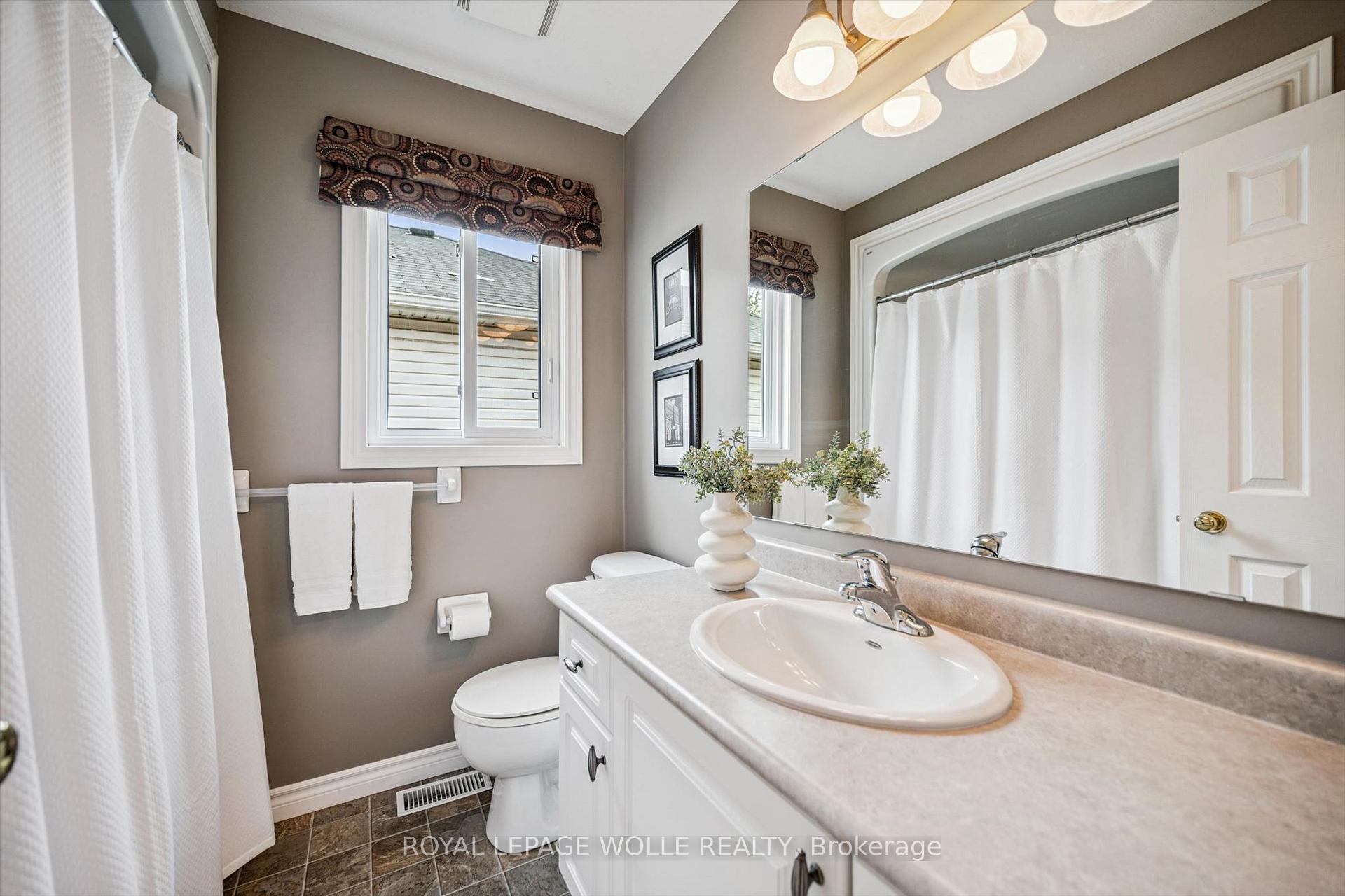 Photo 29 of 326 Tealby Crescent, Waterloo, Colonial Acres — HOMEH