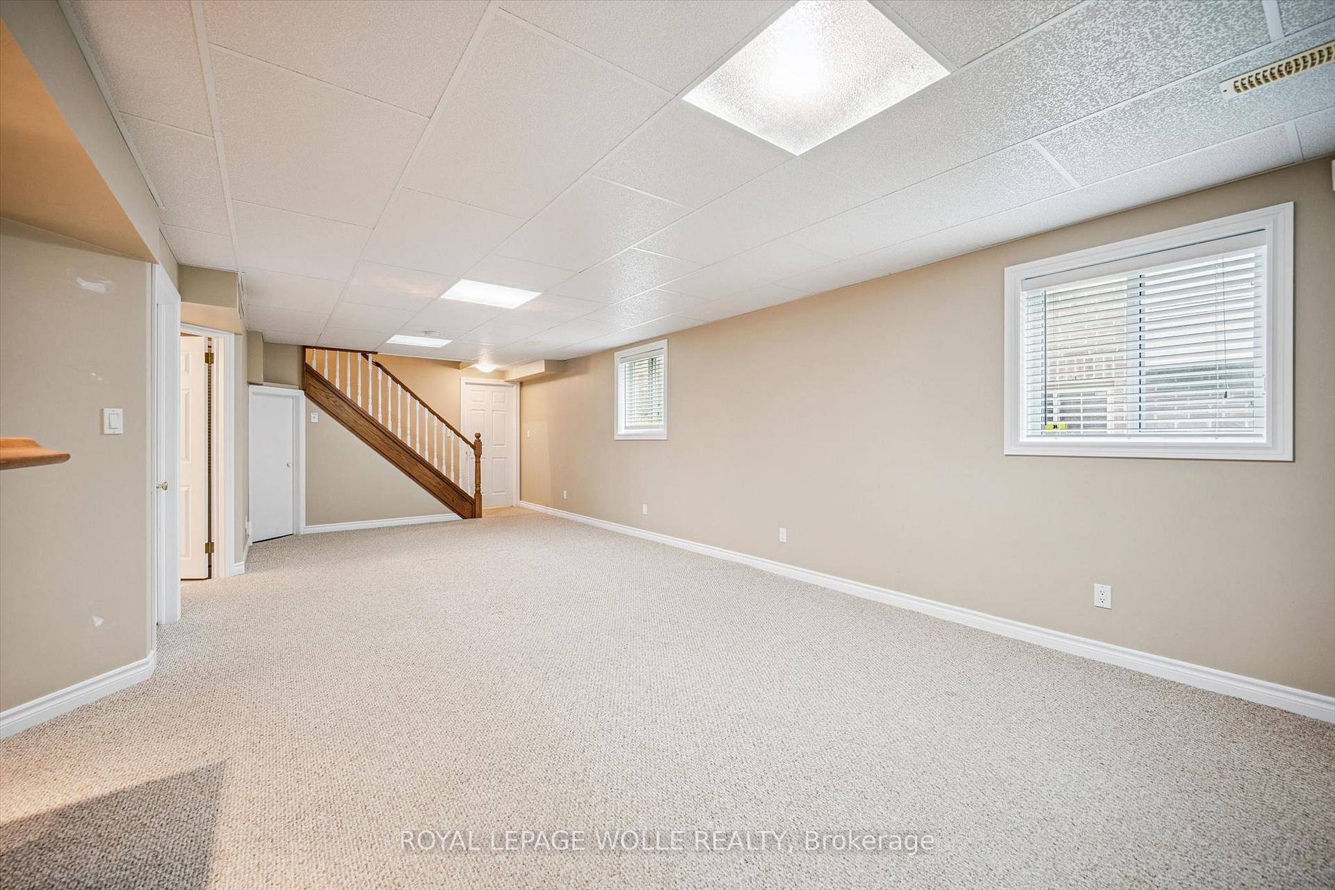 Photo 33 of 326 Tealby Crescent, Waterloo, Colonial Acres — HOMEH