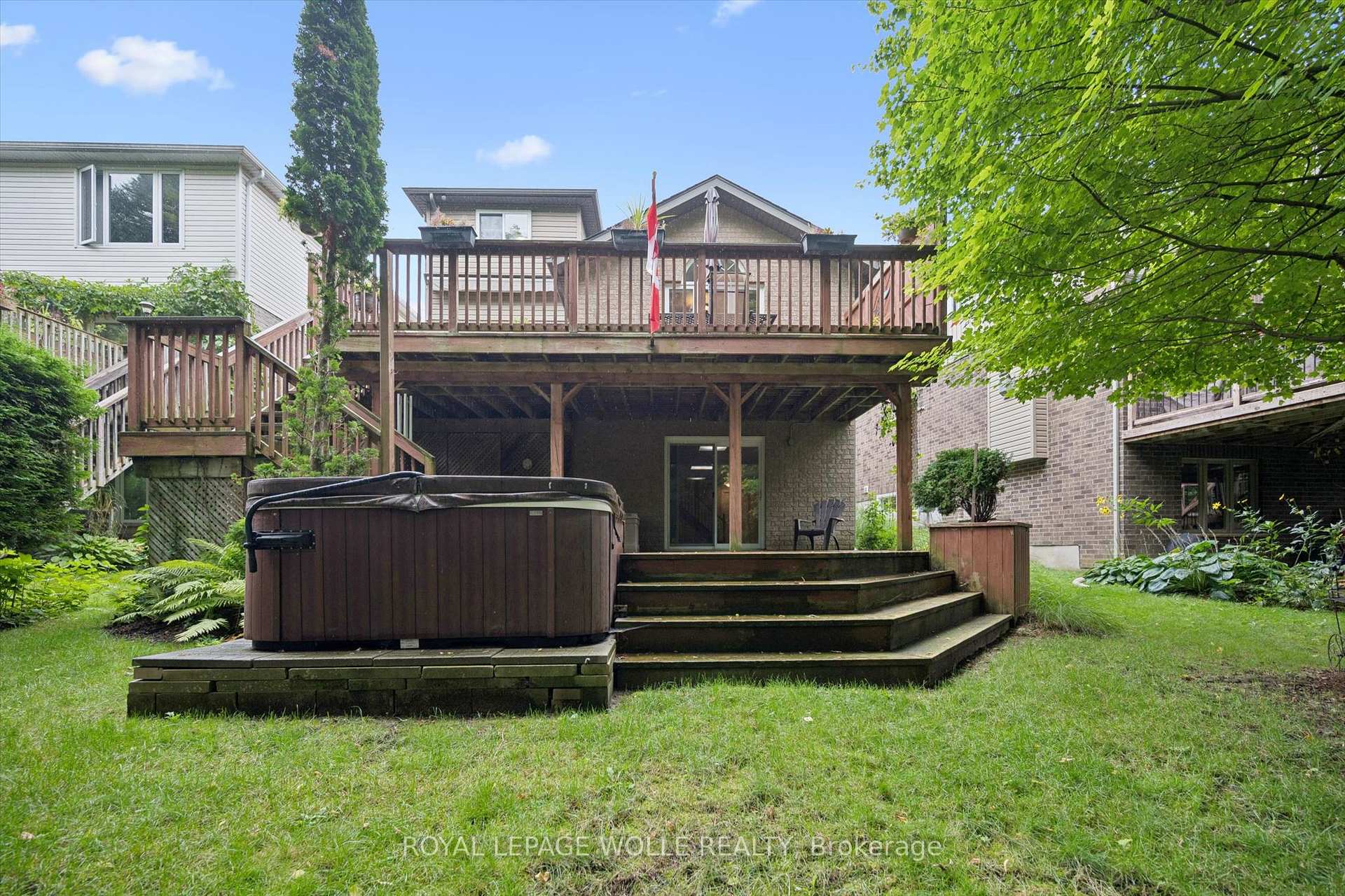 Photo 40 of 326 Tealby Crescent, Waterloo, Colonial Acres — HOMEH