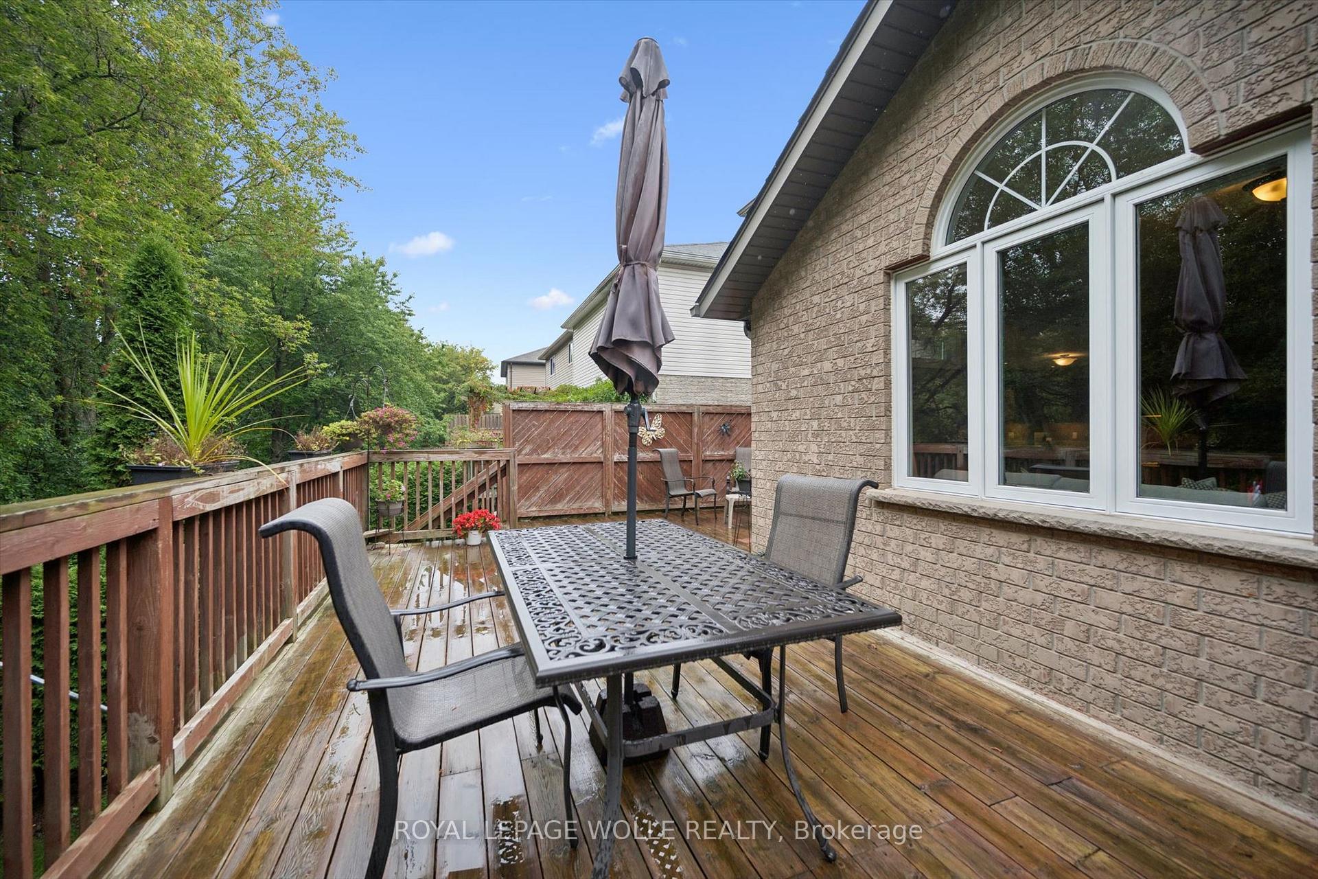 Photo 43 of 326 Tealby Crescent, Waterloo, Colonial Acres — HOMEH