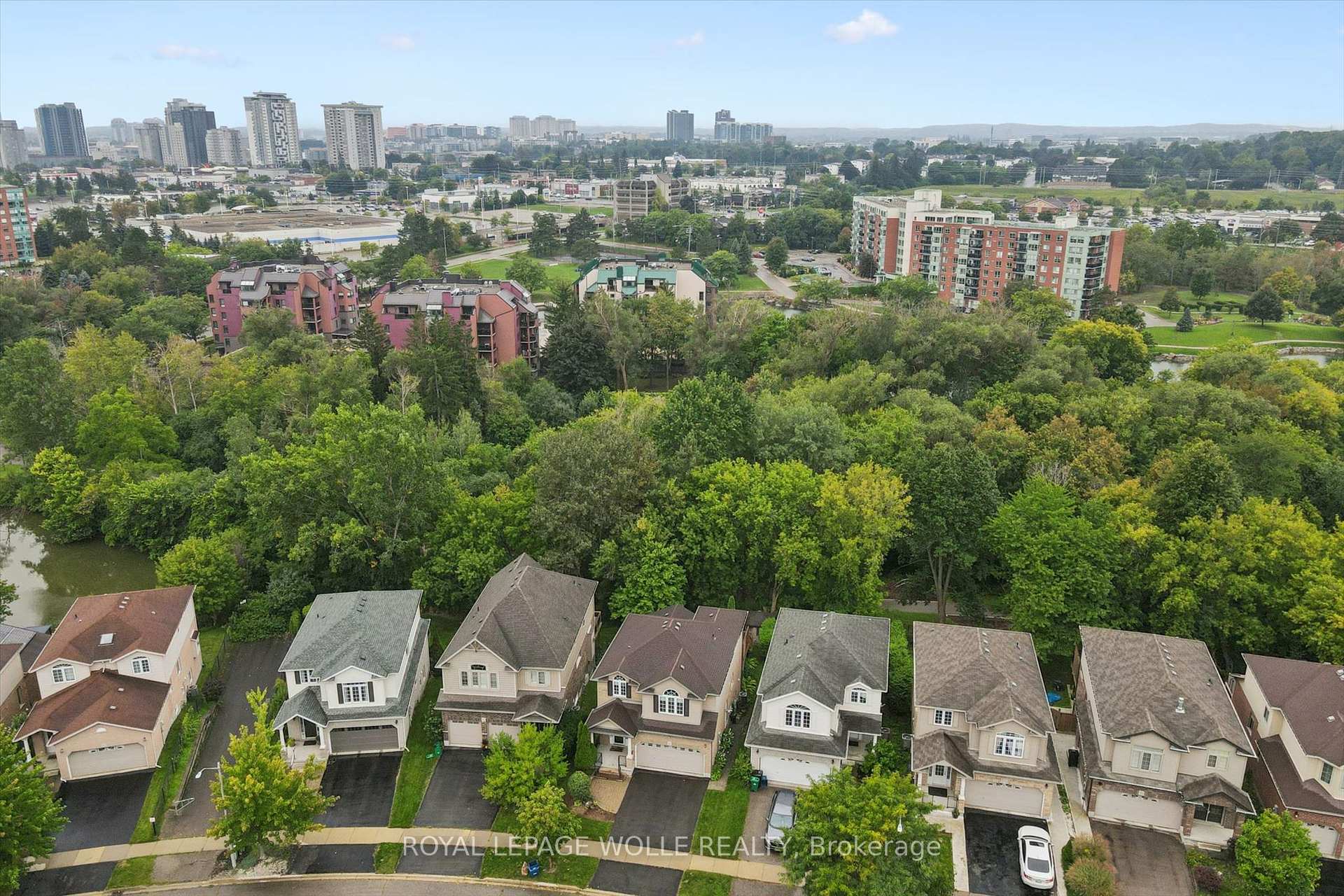 Photo 44 of 326 Tealby Crescent, Waterloo, Colonial Acres — HOMEH
