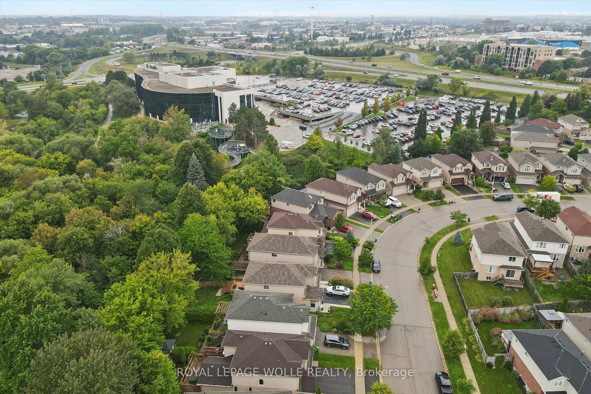 Photo 46 of 326 Tealby Crescent, Waterloo, Colonial Acres — HOMEH