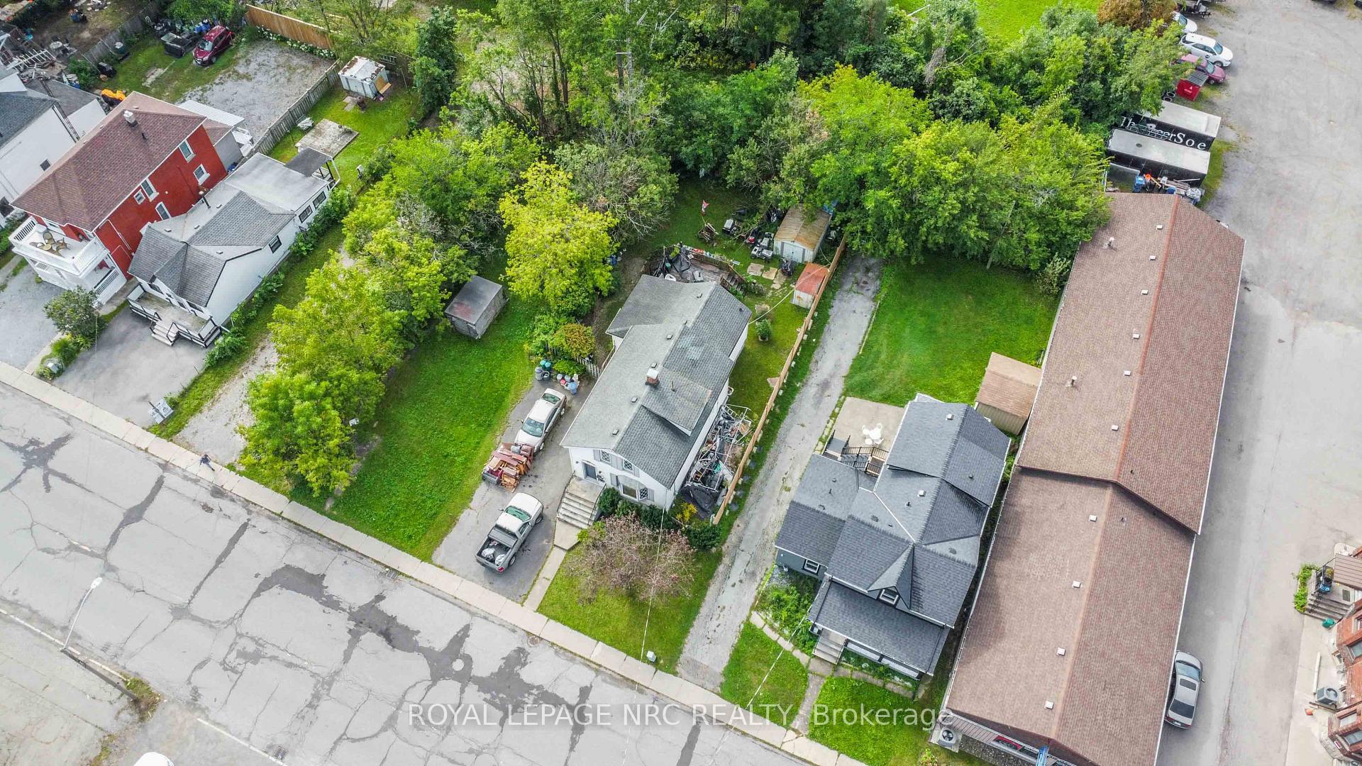 Photo 31 of 4610 Bridge Street, Niagara Falls, Downtown — HOMEH