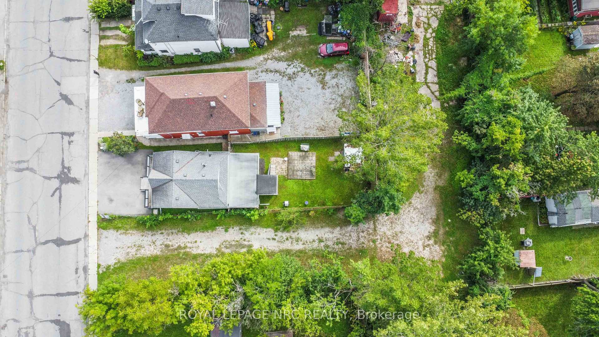 Photo 35 of 4610 Bridge Street, Niagara Falls, Downtown — HOMEH