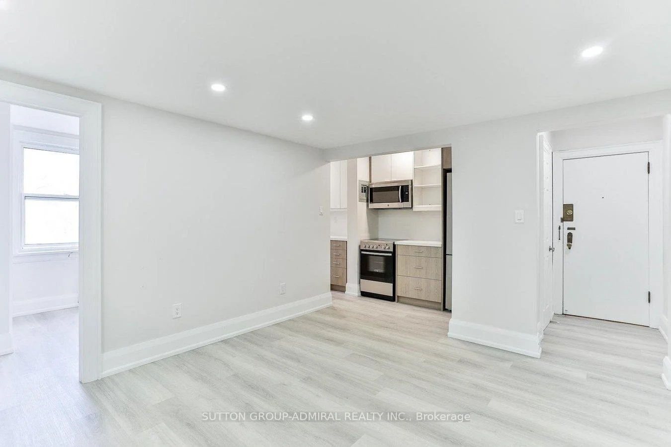Photo 3 of Unit 2, 464 Spadina Road, Toronto, Forest Hill South — HOMEH