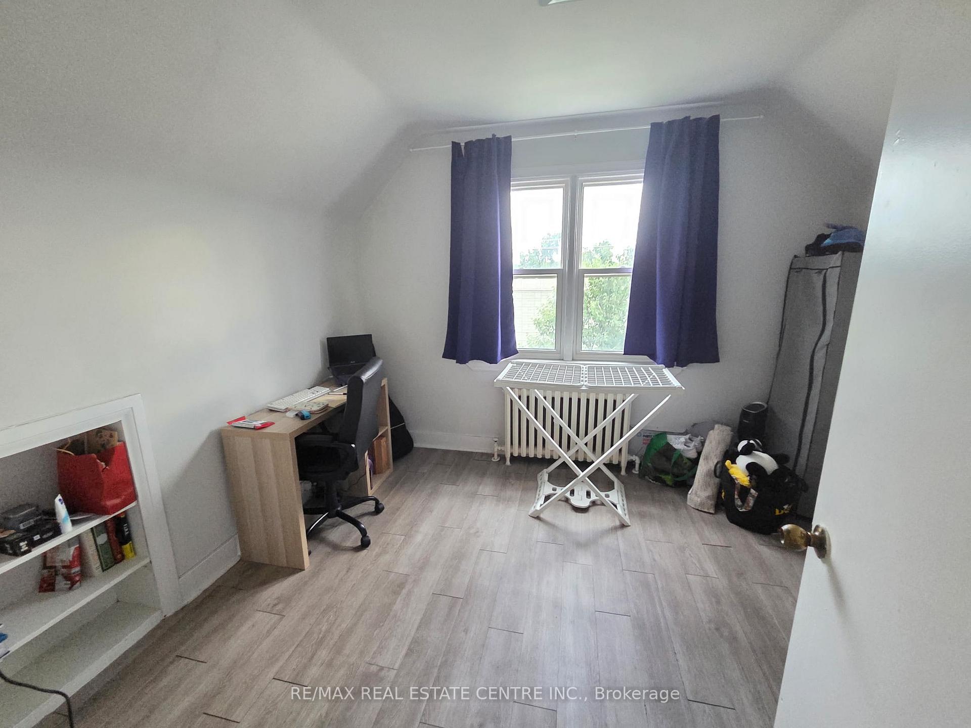 Photo 4 of Unit 2, 61 McCalla Drive, St. Catharines, Fairview — HOMEH