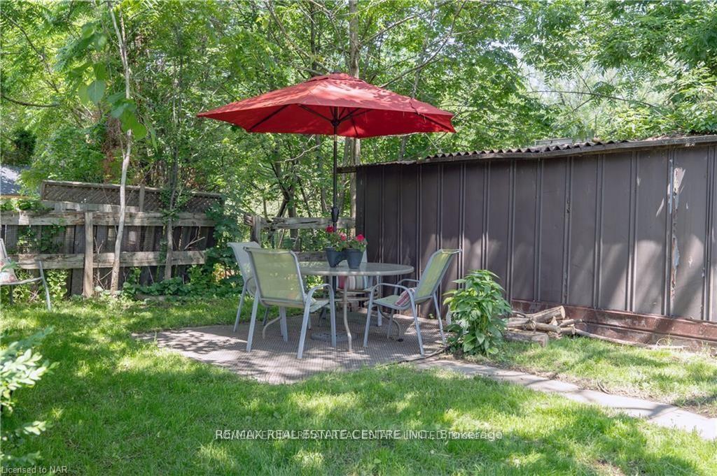Photo 12 of Unit 2, 61 McCalla Drive, St. Catharines, Fairview — HOMEH