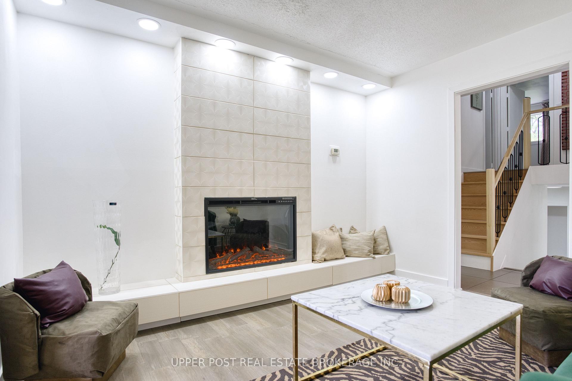 Photo 5 of 5 Longhope Place, North York, Don Valley Village — HOMEH
