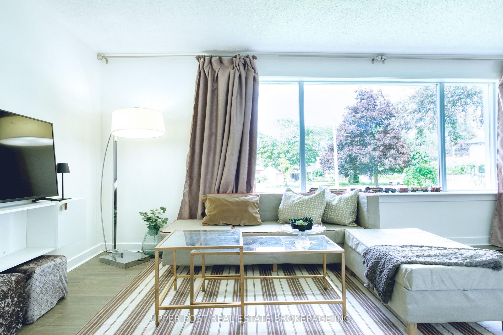 Photo 7 of 5 Longhope Place, North York, Don Valley Village — HOMEH