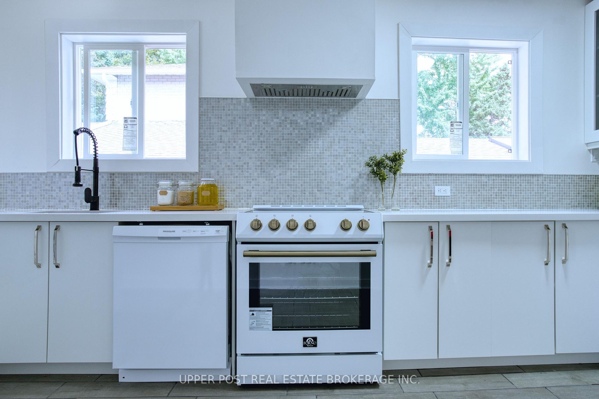 Photo 16 of 5 Longhope Place, North York, Don Valley Village — HOMEH