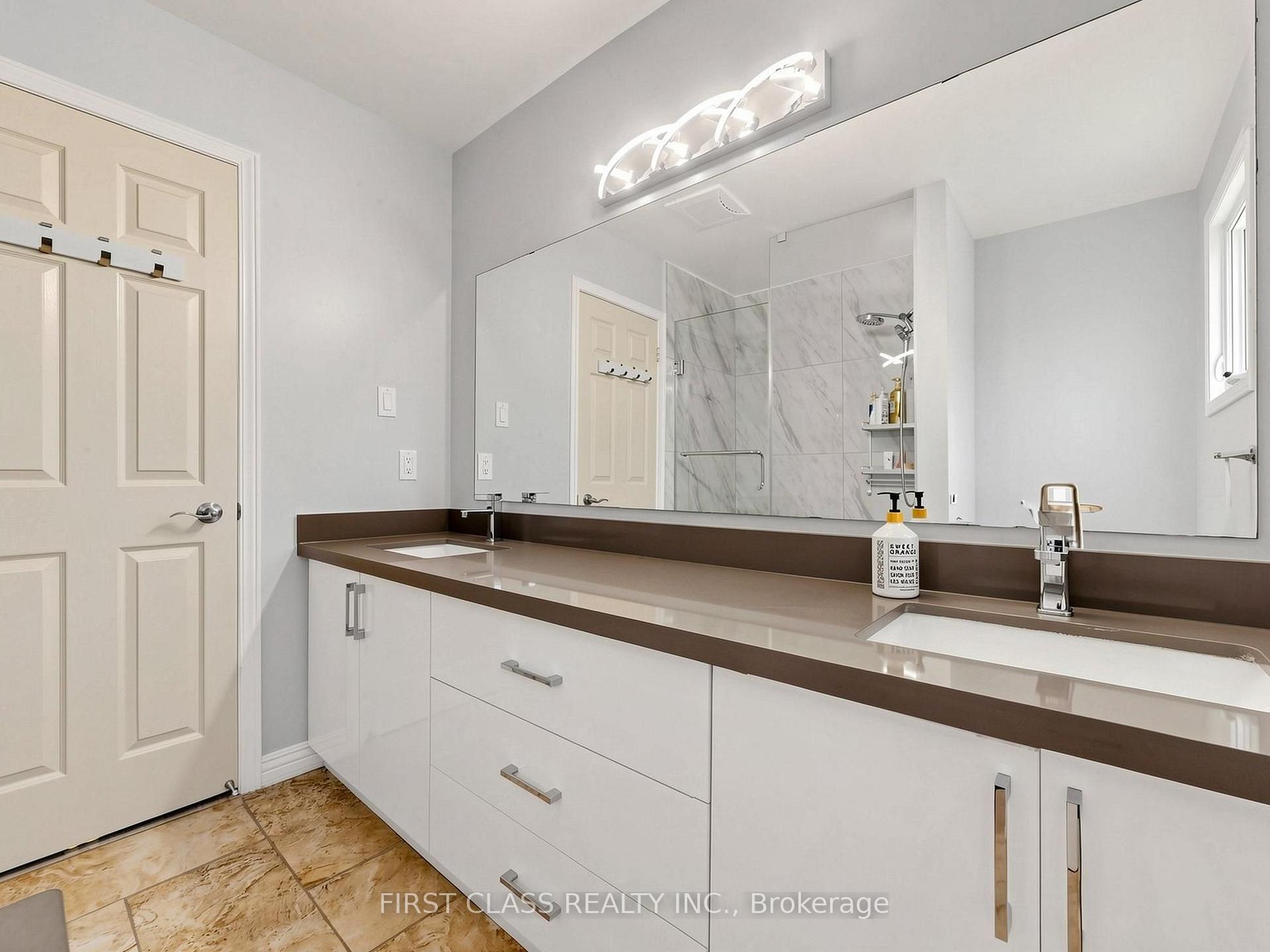 Photo 25 of 967 White Clover Way, Mississauga, East Credit — HOMEH