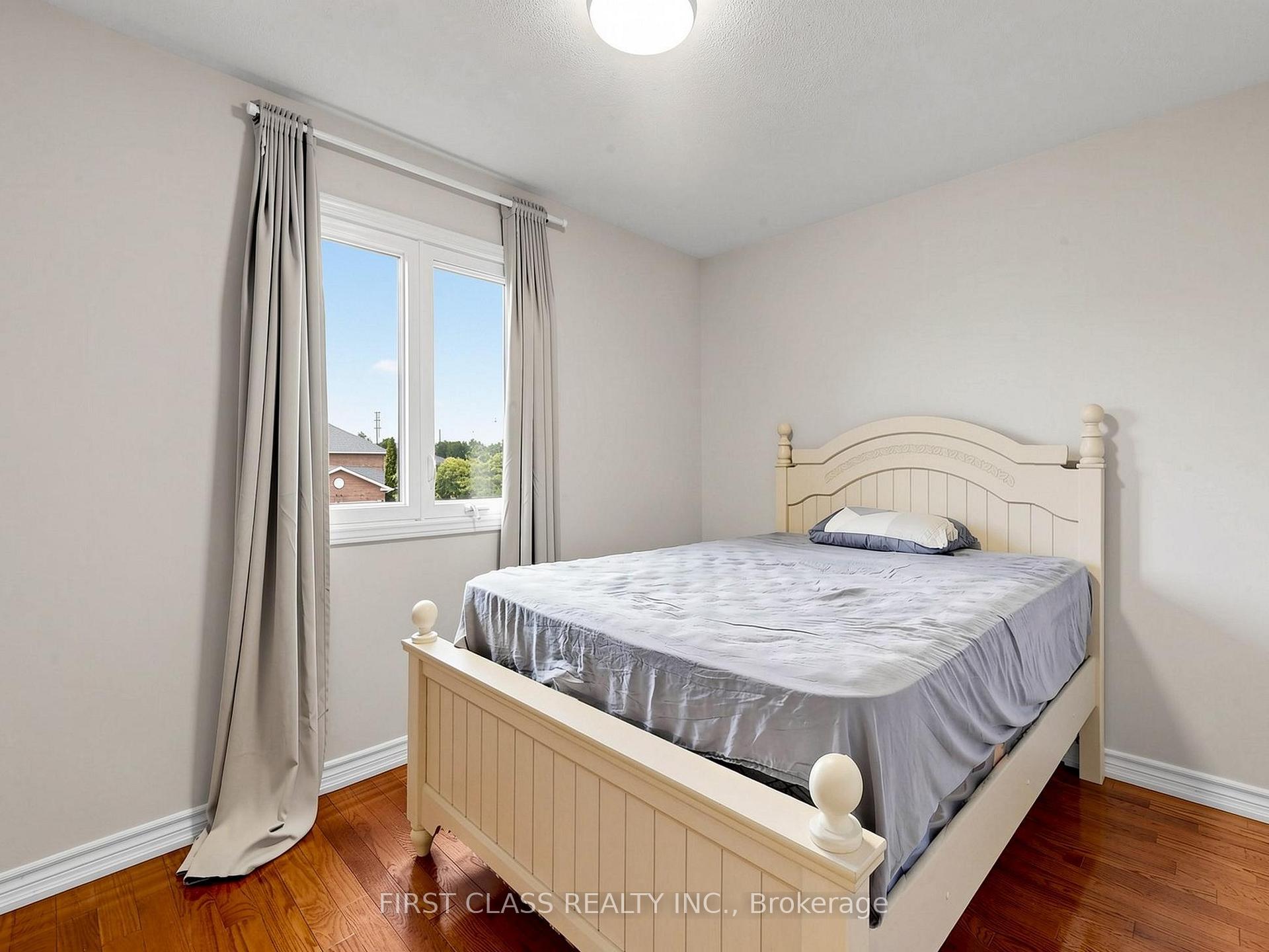 Photo 26 of 967 White Clover Way, Mississauga, East Credit — HOMEH