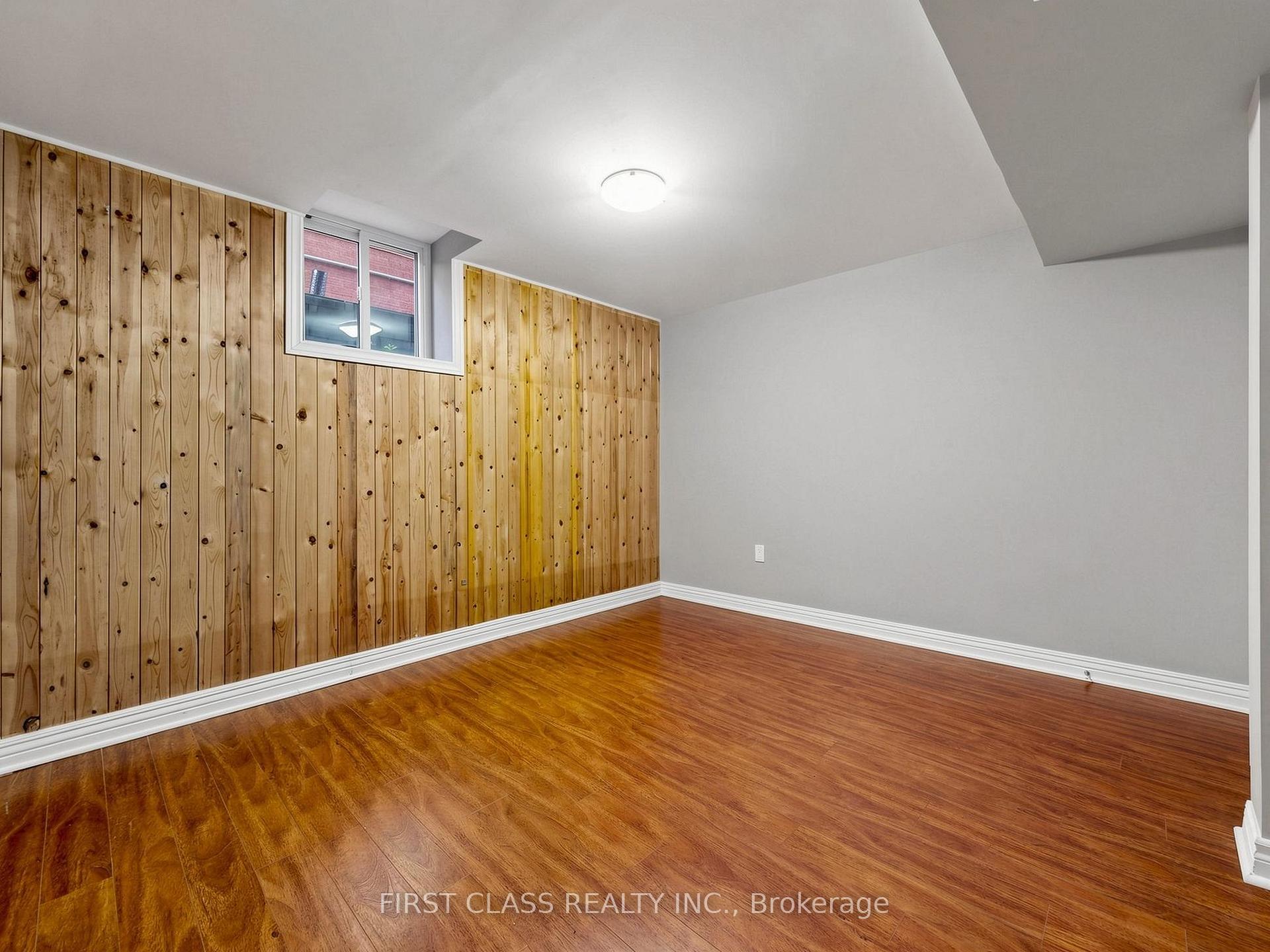 Photo 37 of 967 White Clover Way, Mississauga, East Credit — HOMEH