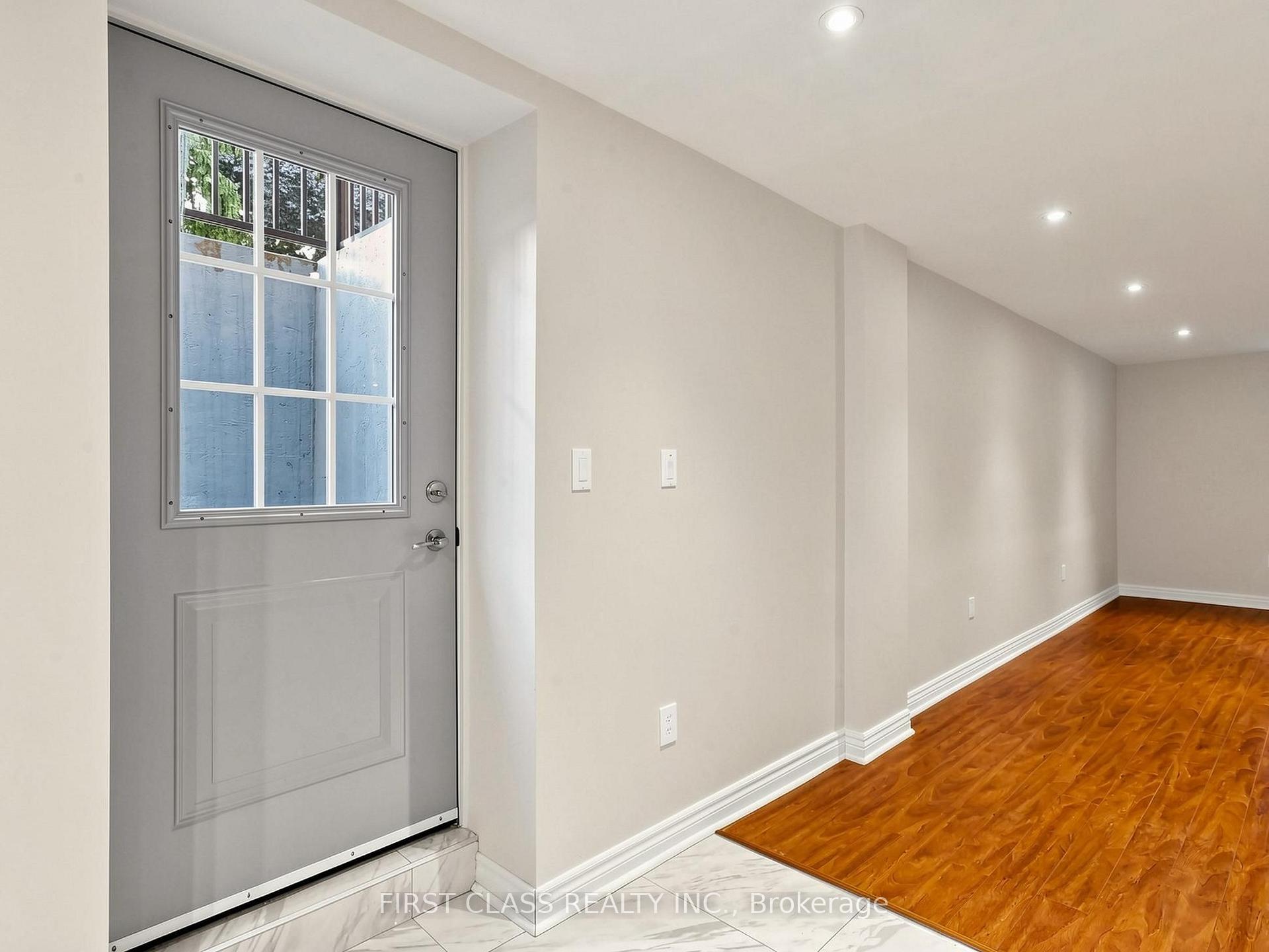 Photo 42 of 967 White Clover Way, Mississauga, East Credit — HOMEH