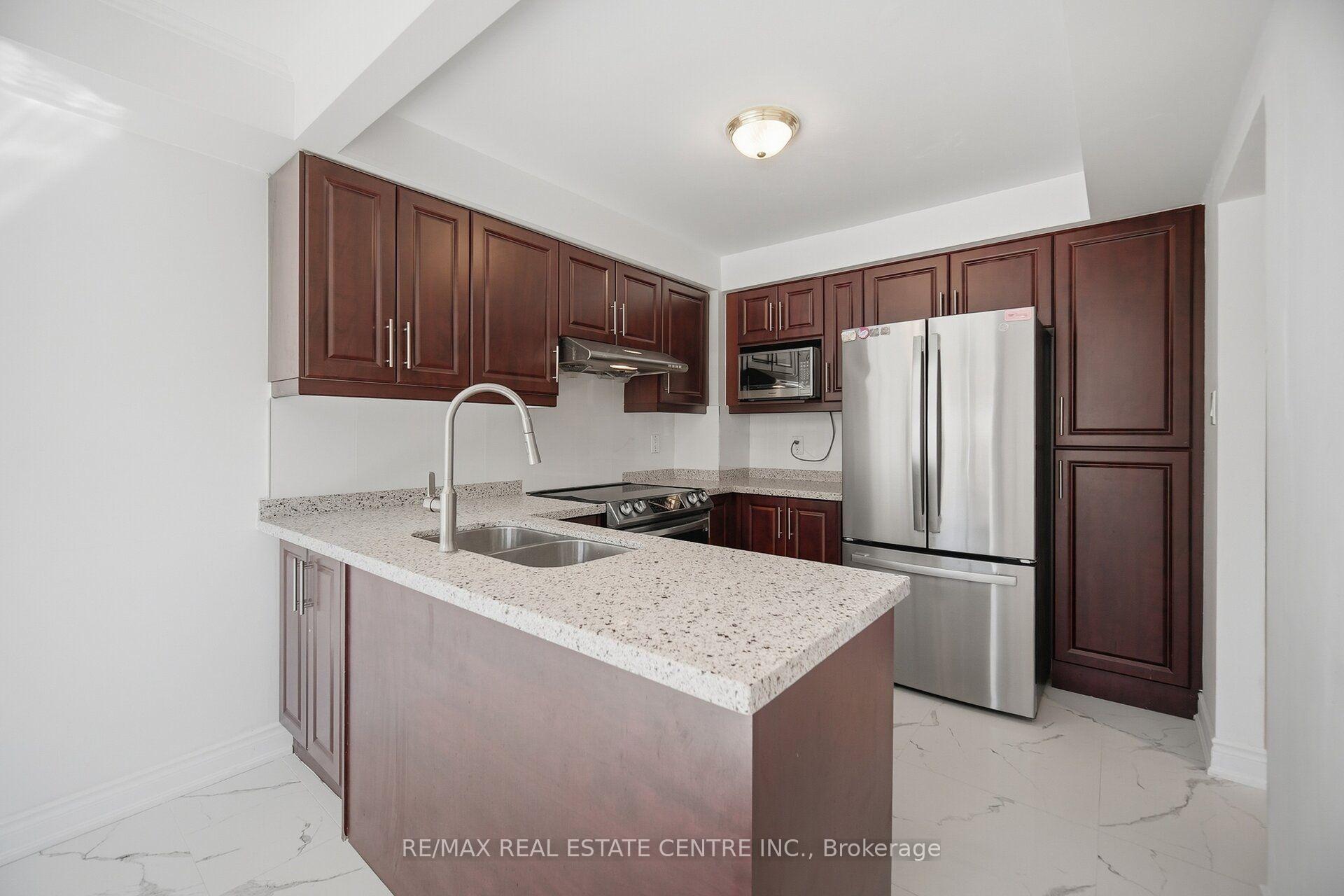 Photo 13 of 4569 Pemmican Trail, Mississauga, Hurontario — HOMEH