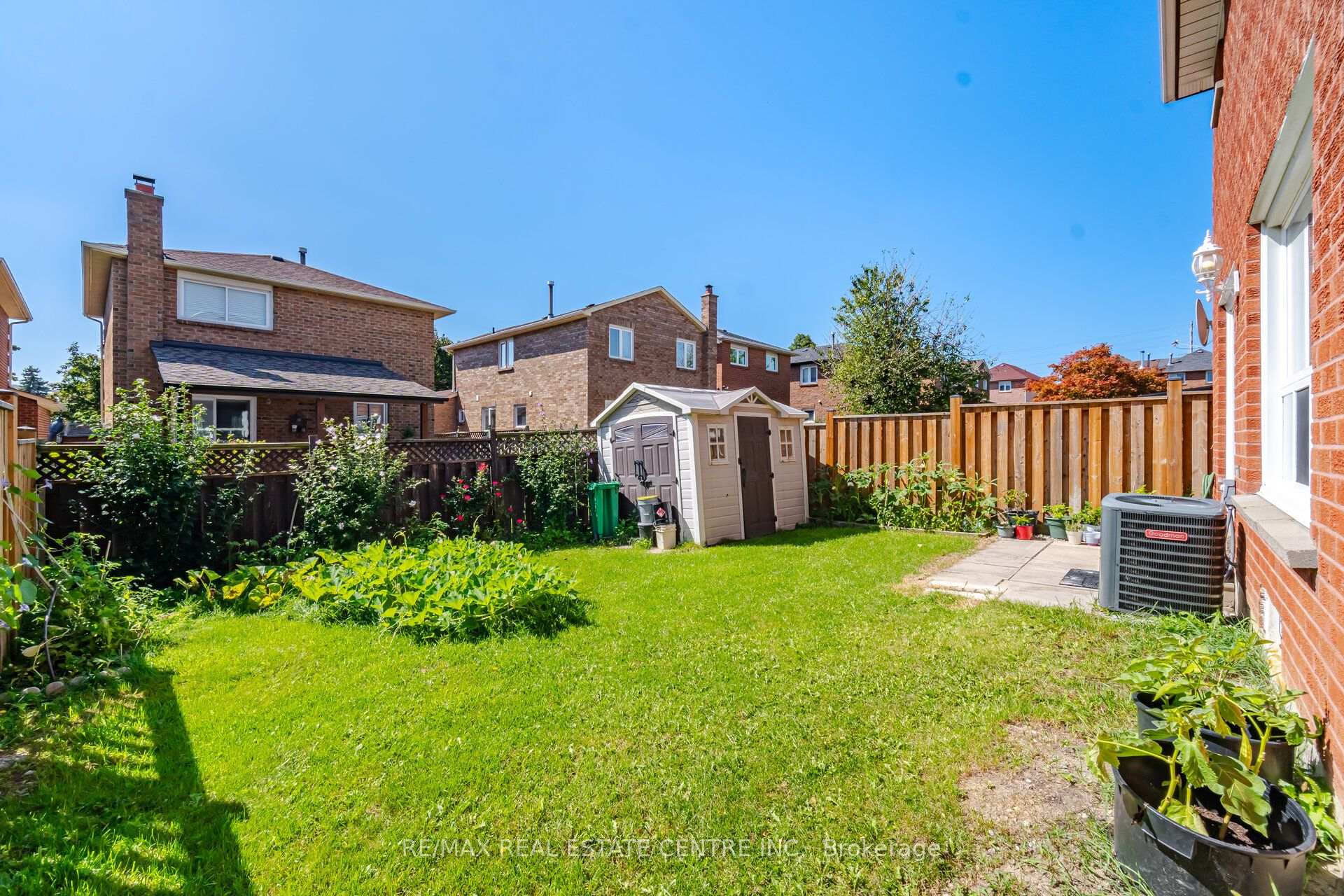 Photo 48 of 4569 Pemmican Trail, Mississauga, Hurontario — HOMEH