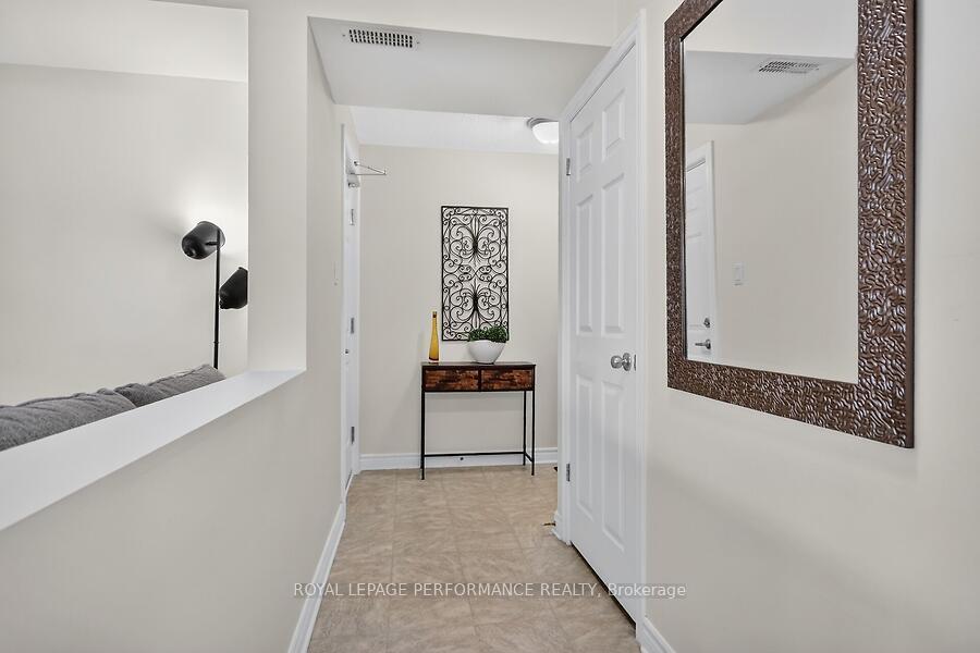 Photo 4 of Unit 5, 510 Stonefield Private, Ottawa, Barrhaven East — HOMEH