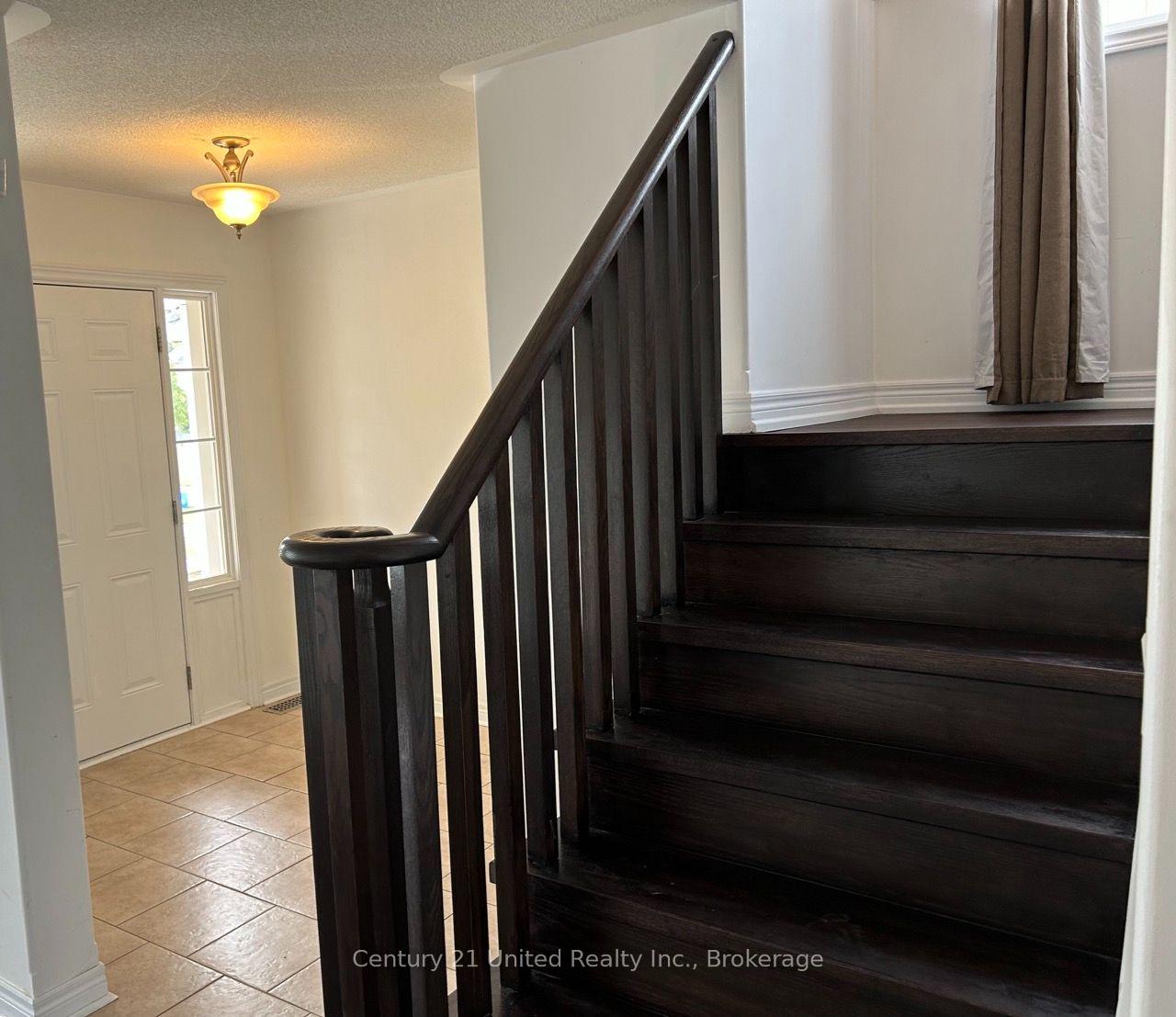 Photo 3 of 132 Bowen Drive, Peterborough, Northcrest Ward 5 — HOMEH