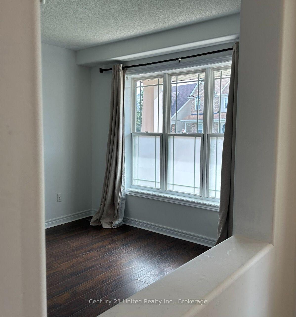 Photo 7 of 132 Bowen Drive, Peterborough, Northcrest Ward 5 — HOMEH