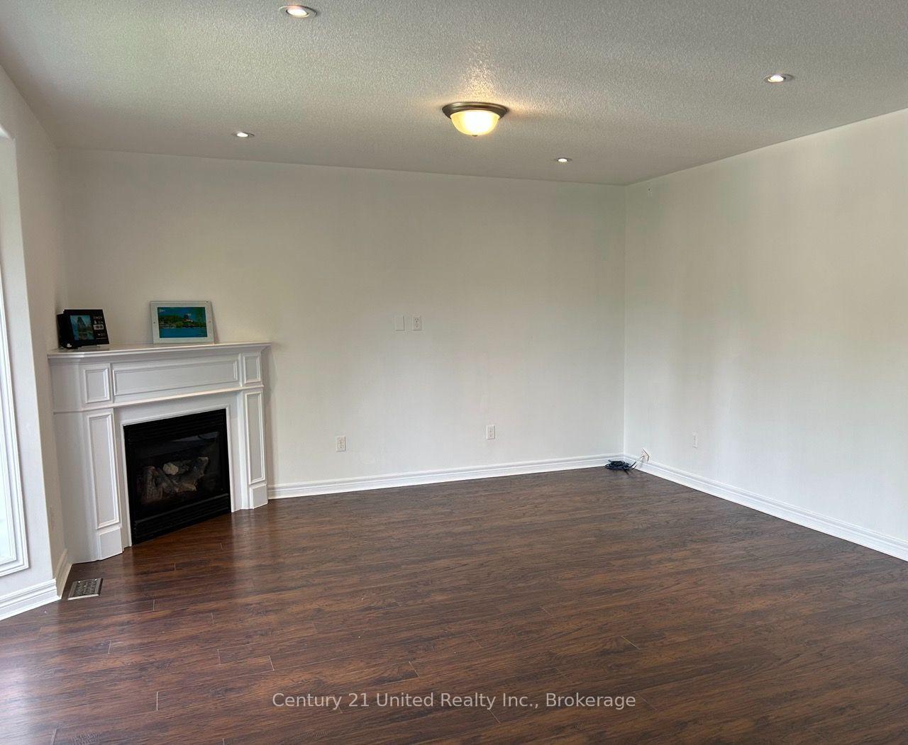 Photo 10 of 132 Bowen Drive, Peterborough, Northcrest Ward 5 — HOMEH