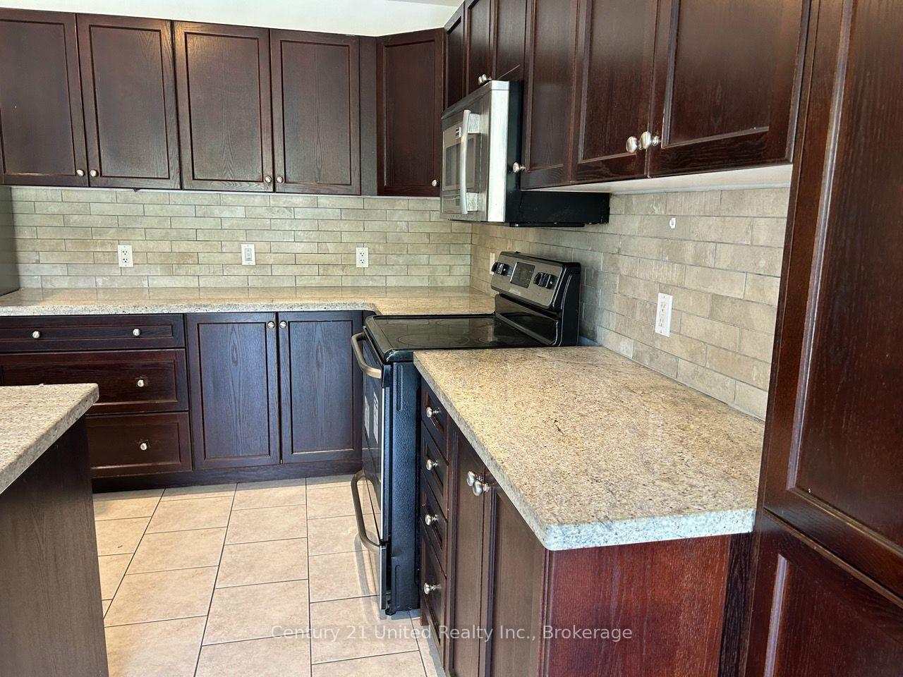 Photo 14 of 132 Bowen Drive, Peterborough, Northcrest Ward 5 — HOMEH