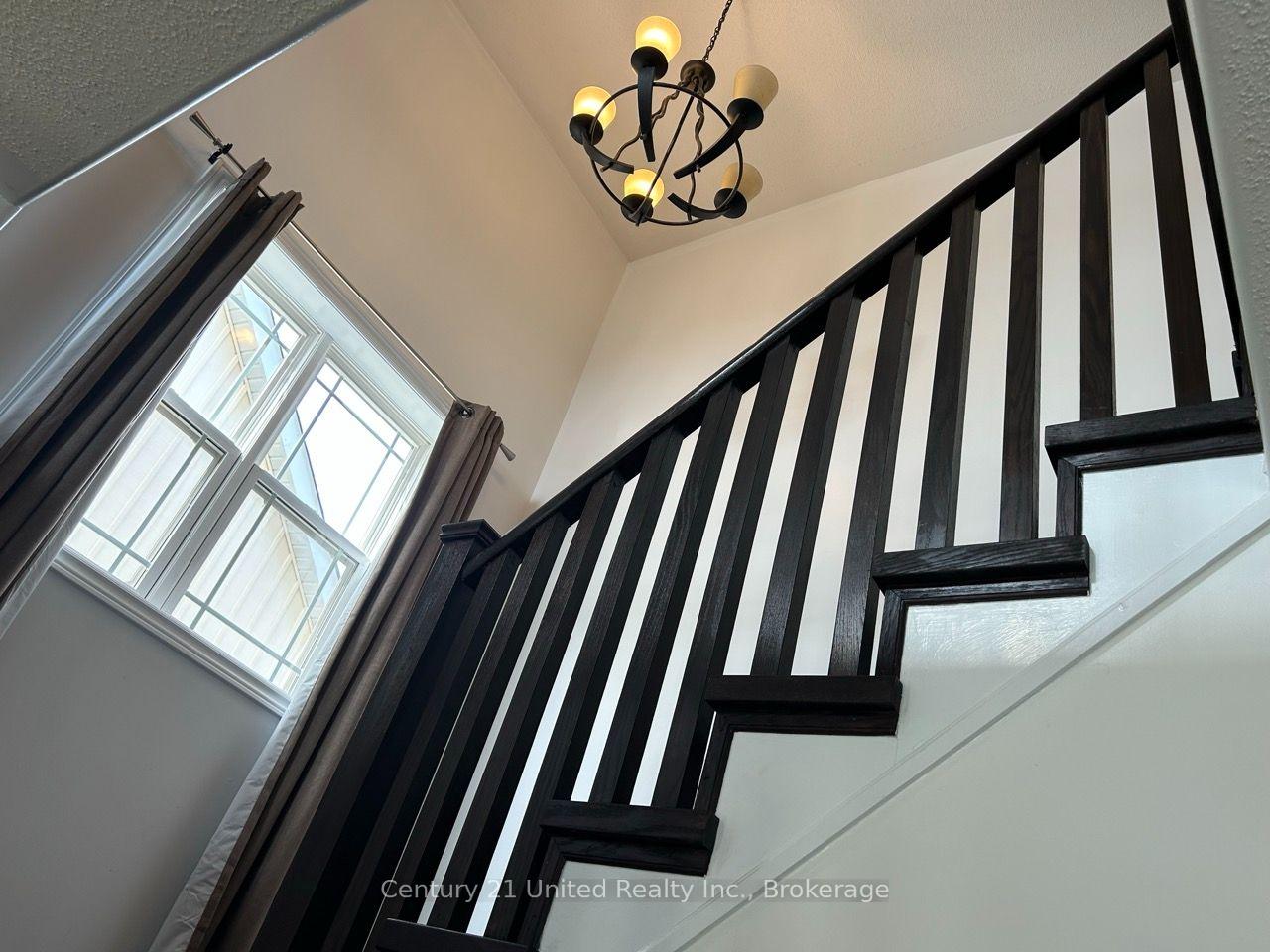 Photo 18 of 132 Bowen Drive, Peterborough, Northcrest Ward 5 — HOMEH