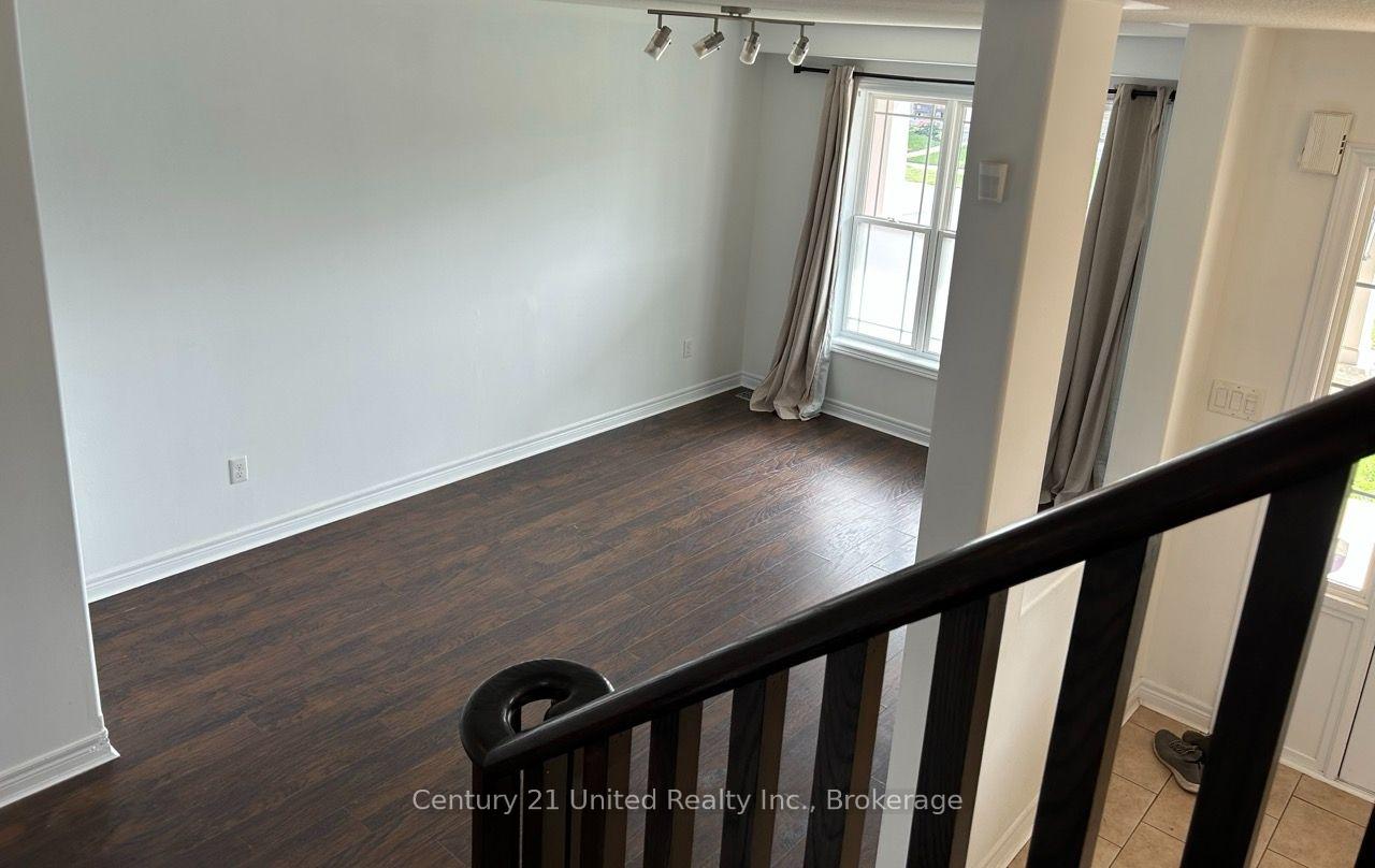 Photo 19 of 132 Bowen Drive, Peterborough, Northcrest Ward 5 — HOMEH