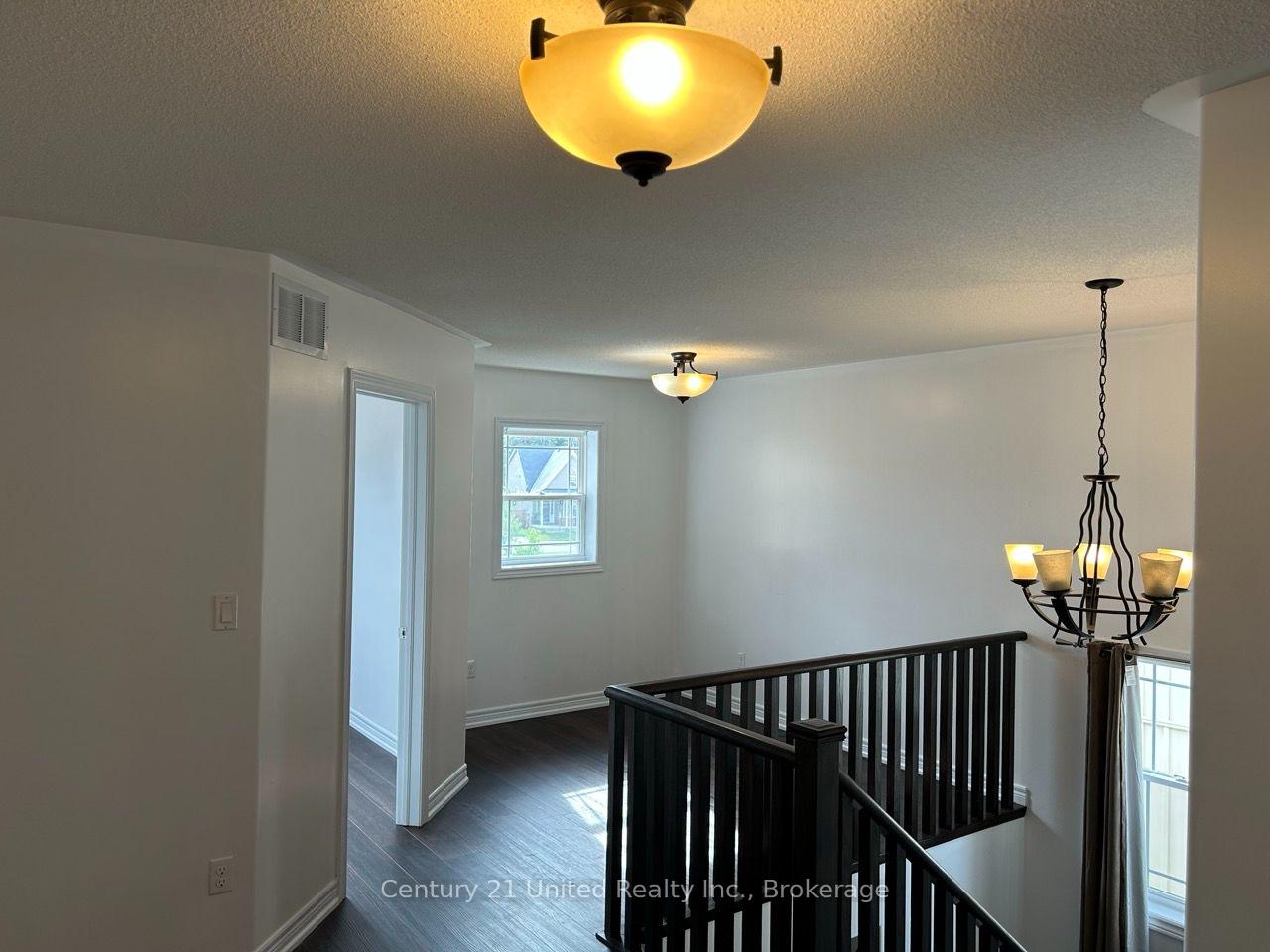 Photo 20 of 132 Bowen Drive, Peterborough, Northcrest Ward 5 — HOMEH