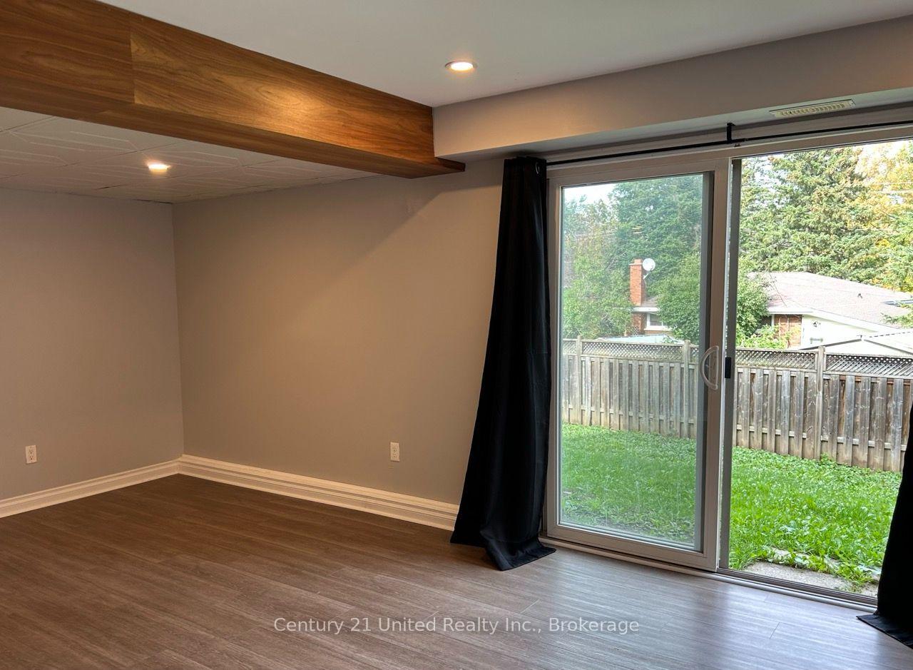 Photo 38 of 132 Bowen Drive, Peterborough, Northcrest Ward 5 — HOMEH
