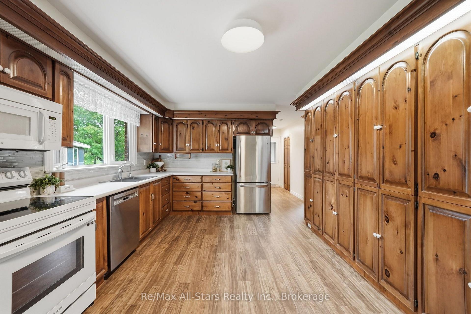Photo 18 of 226 Regional 8 Road, Uxbridge, Rural Uxbridge — HOMEH