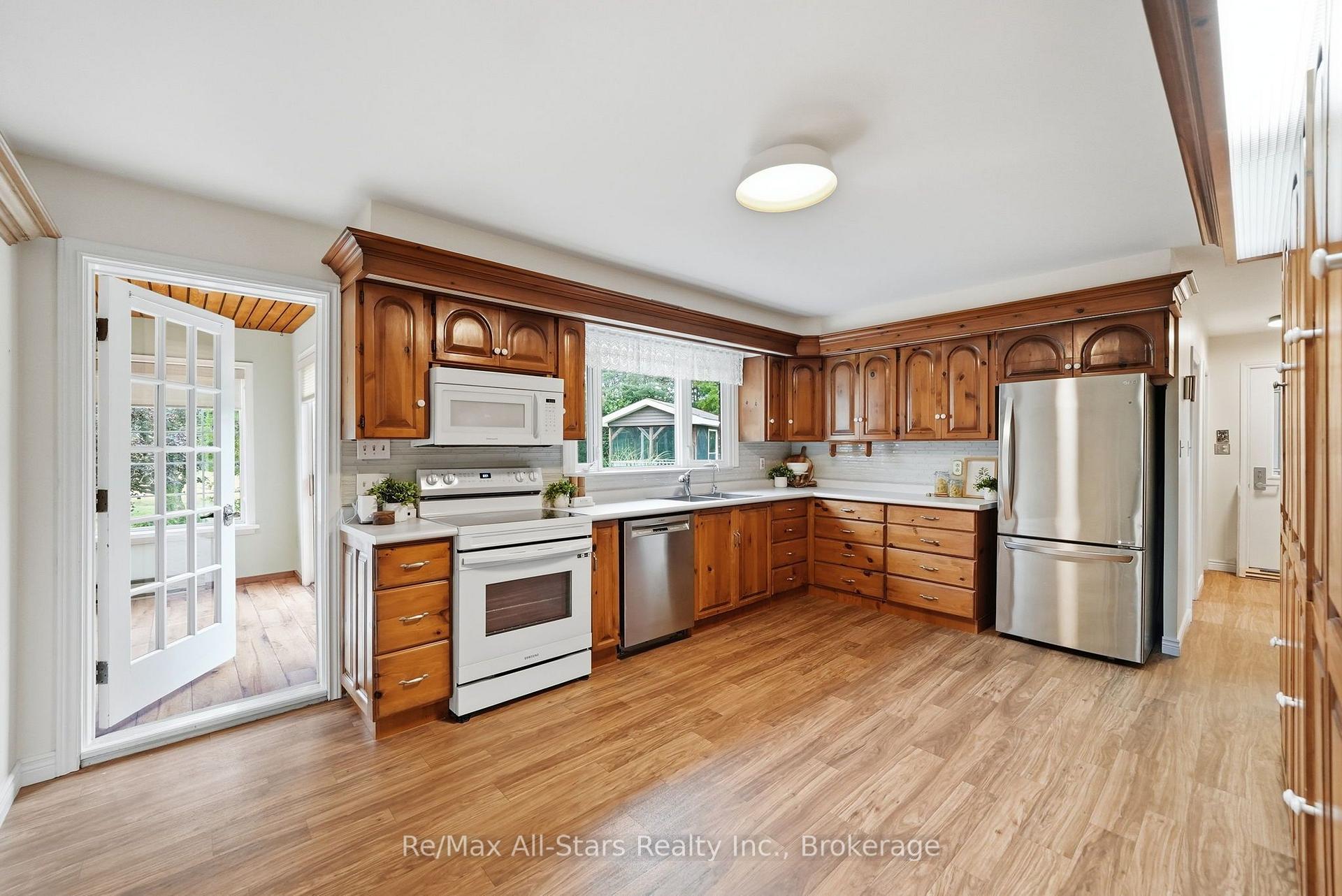 Photo 19 of 226 Regional 8 Road, Uxbridge, Rural Uxbridge — HOMEH