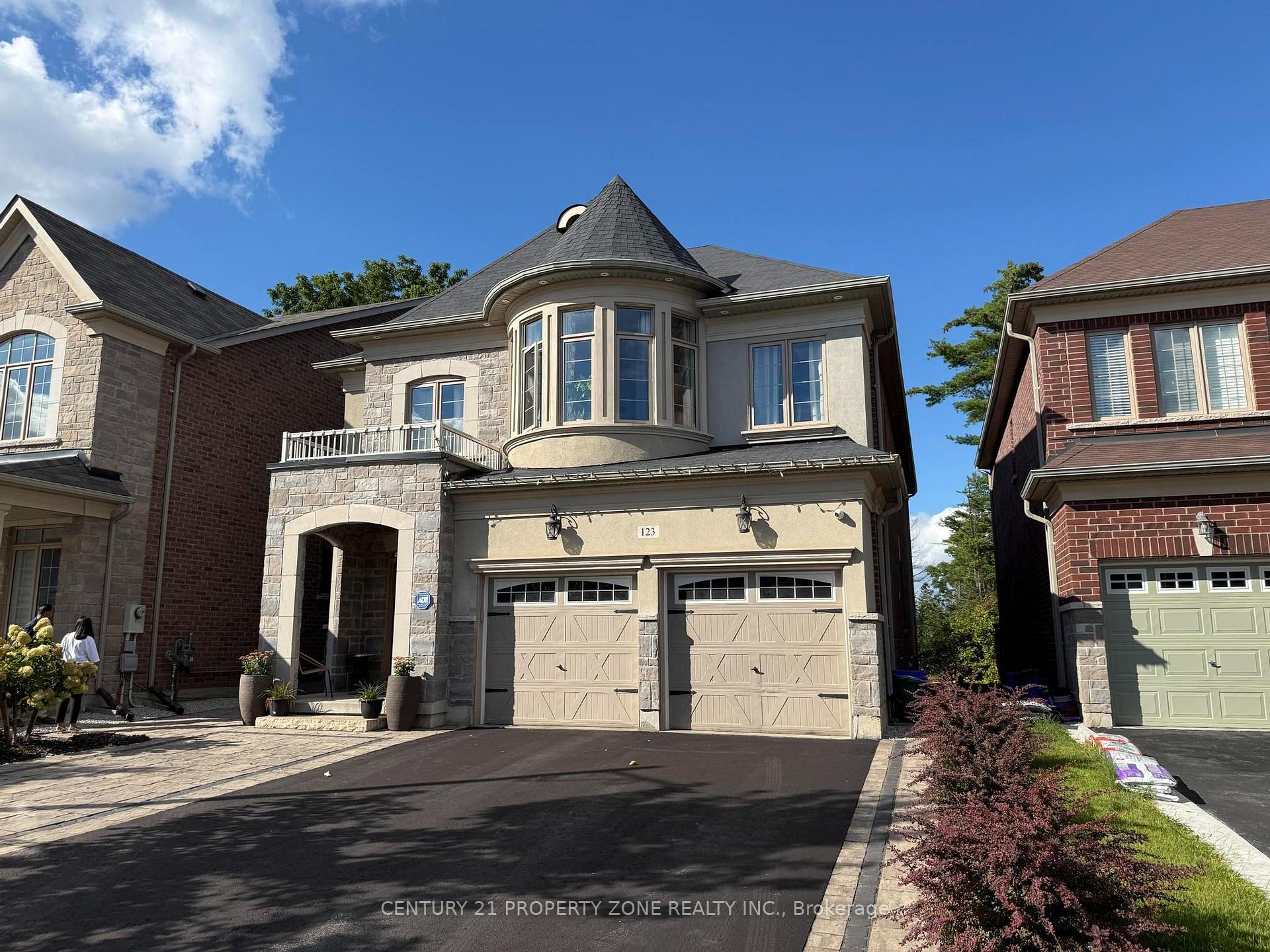 Photo 2 of 123 Upper Canada Court, Halton Hills, Georgetown — HOMEH
