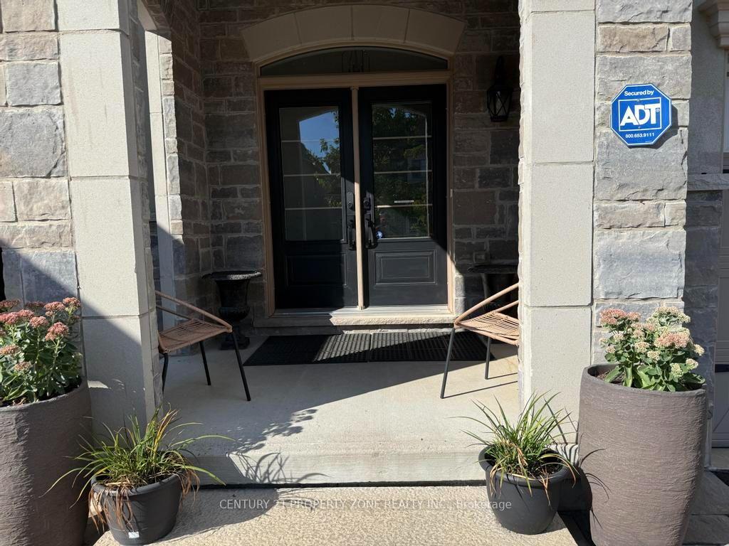Photo 6 of 123 Upper Canada Court, Halton Hills, Georgetown — HOMEH