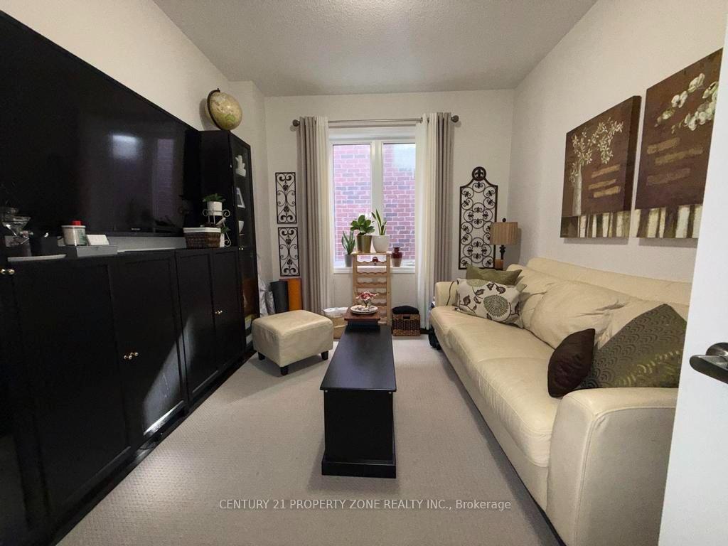 Photo 14 of 123 Upper Canada Court, Halton Hills, Georgetown — HOMEH
