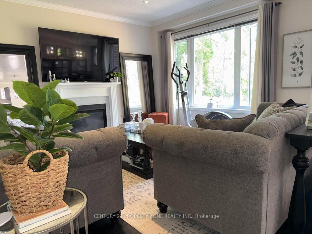 Photo 18 of 123 Upper Canada Court, Halton Hills, Georgetown — HOMEH
