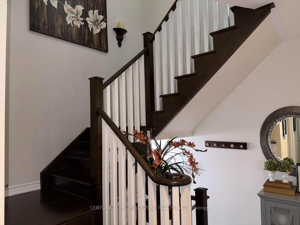 Photo 30 of 123 Upper Canada Court, Halton Hills, Georgetown — HOMEH