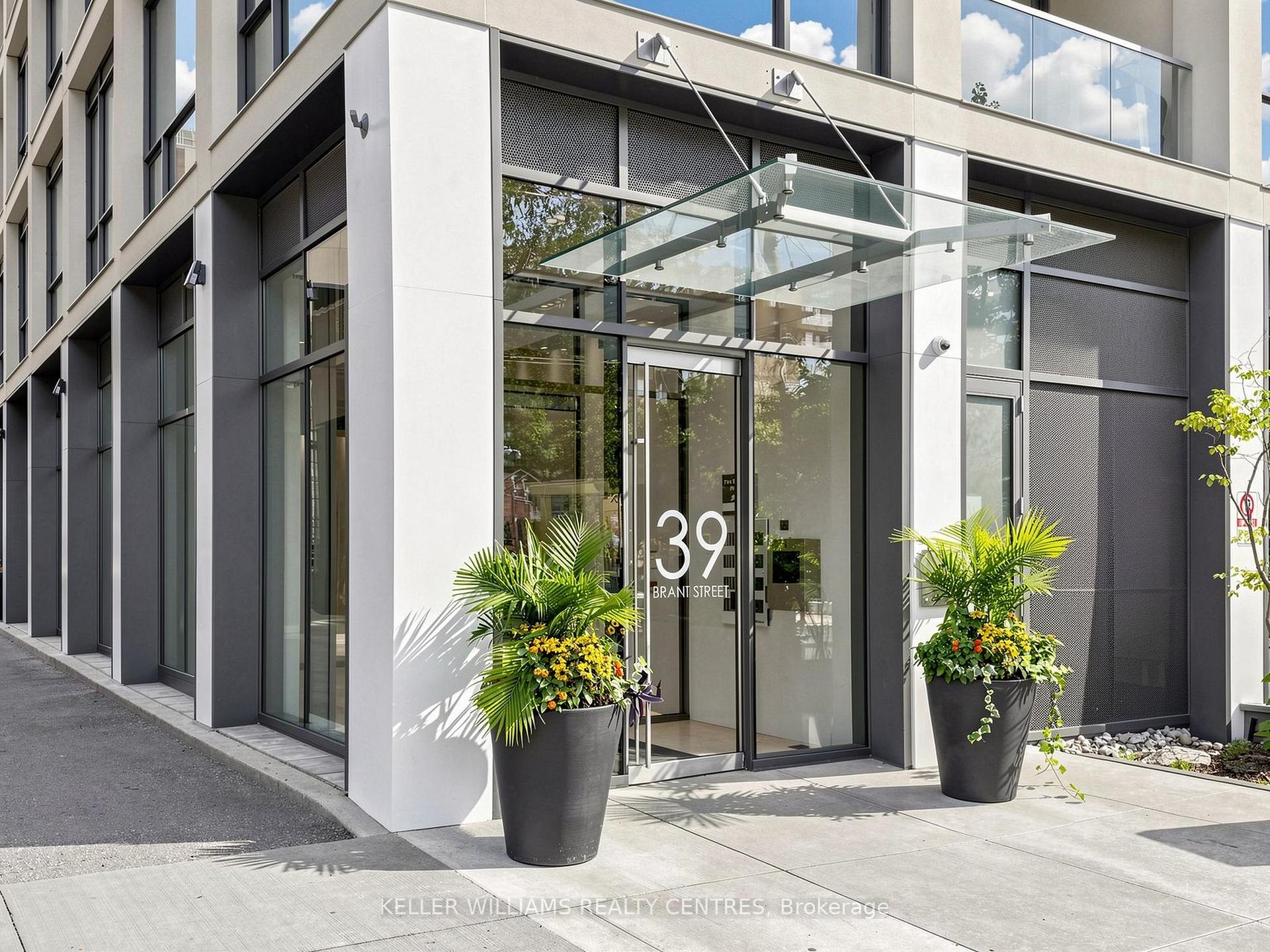 Photo 3 of Unit 617, 39 Brant Street, Toronto, Waterfront Communities — HOMEH