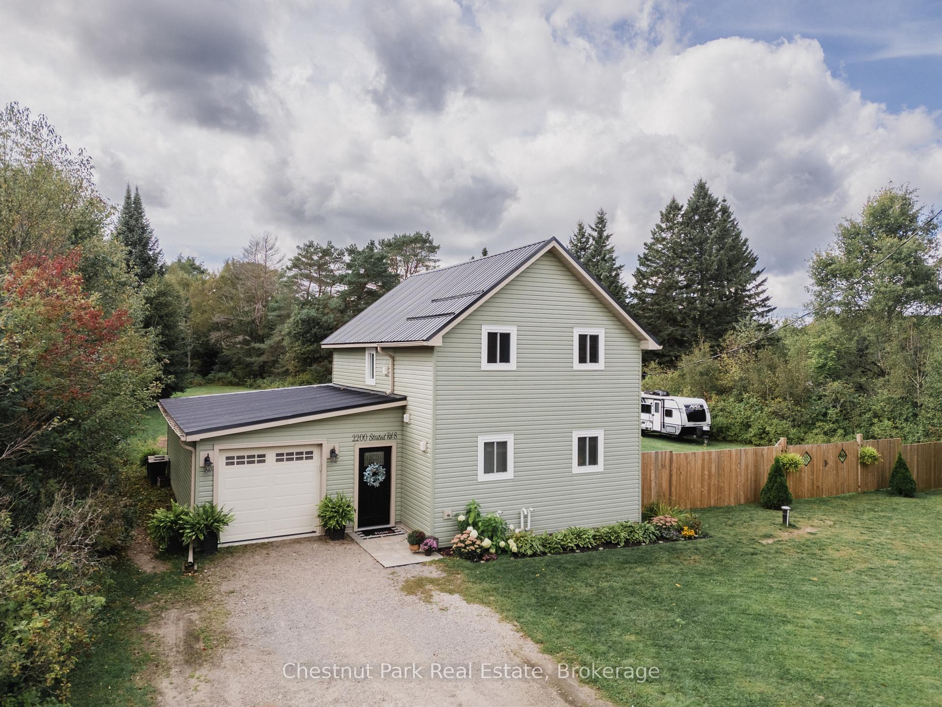 Photo 1 of 2200 Stisted Road S, McMurrich/Monteith, Sprucedale — HOMEH