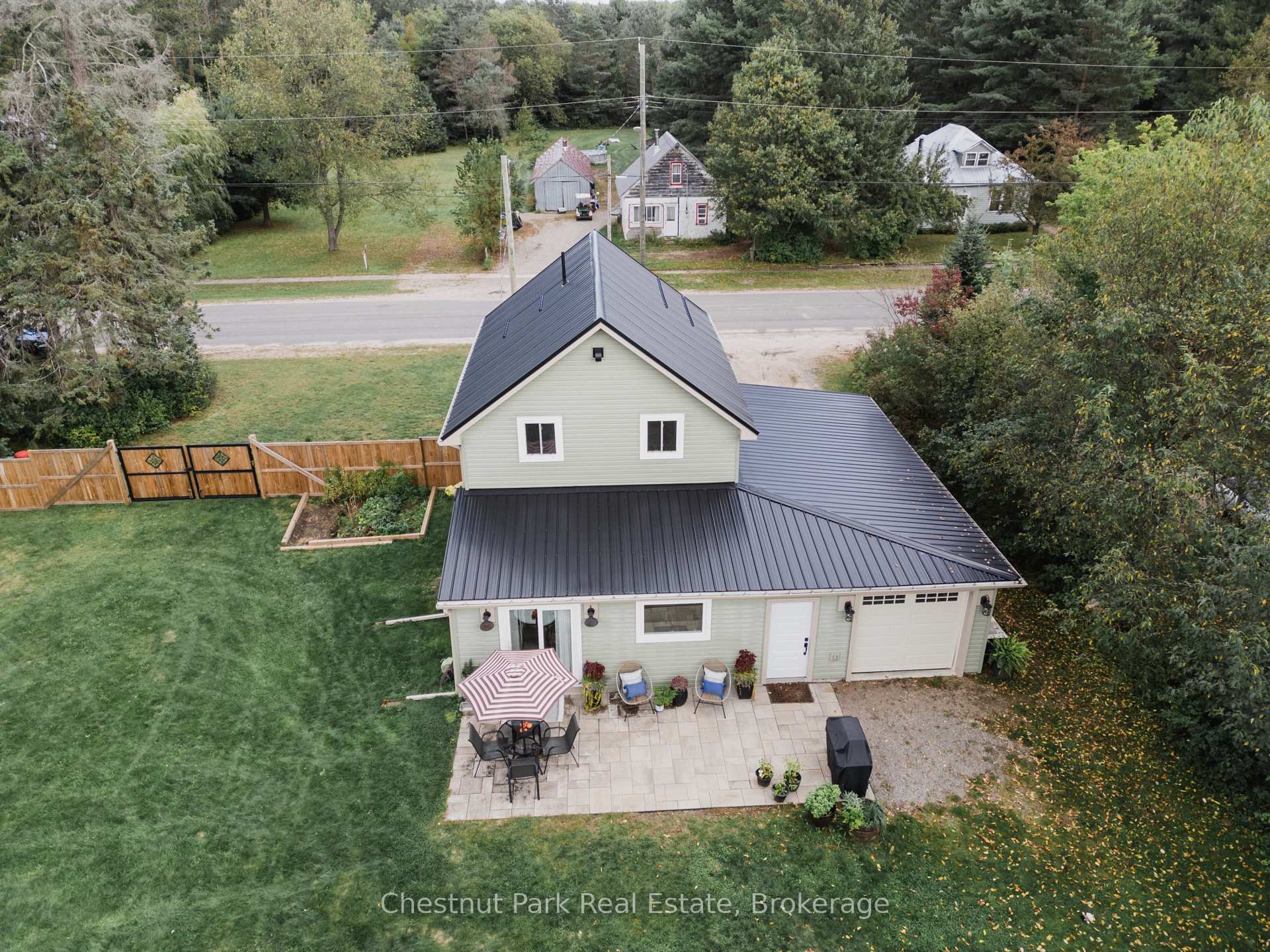 Photo 7 of 2200 Stisted Road S, McMurrich/Monteith, Sprucedale — HOMEH