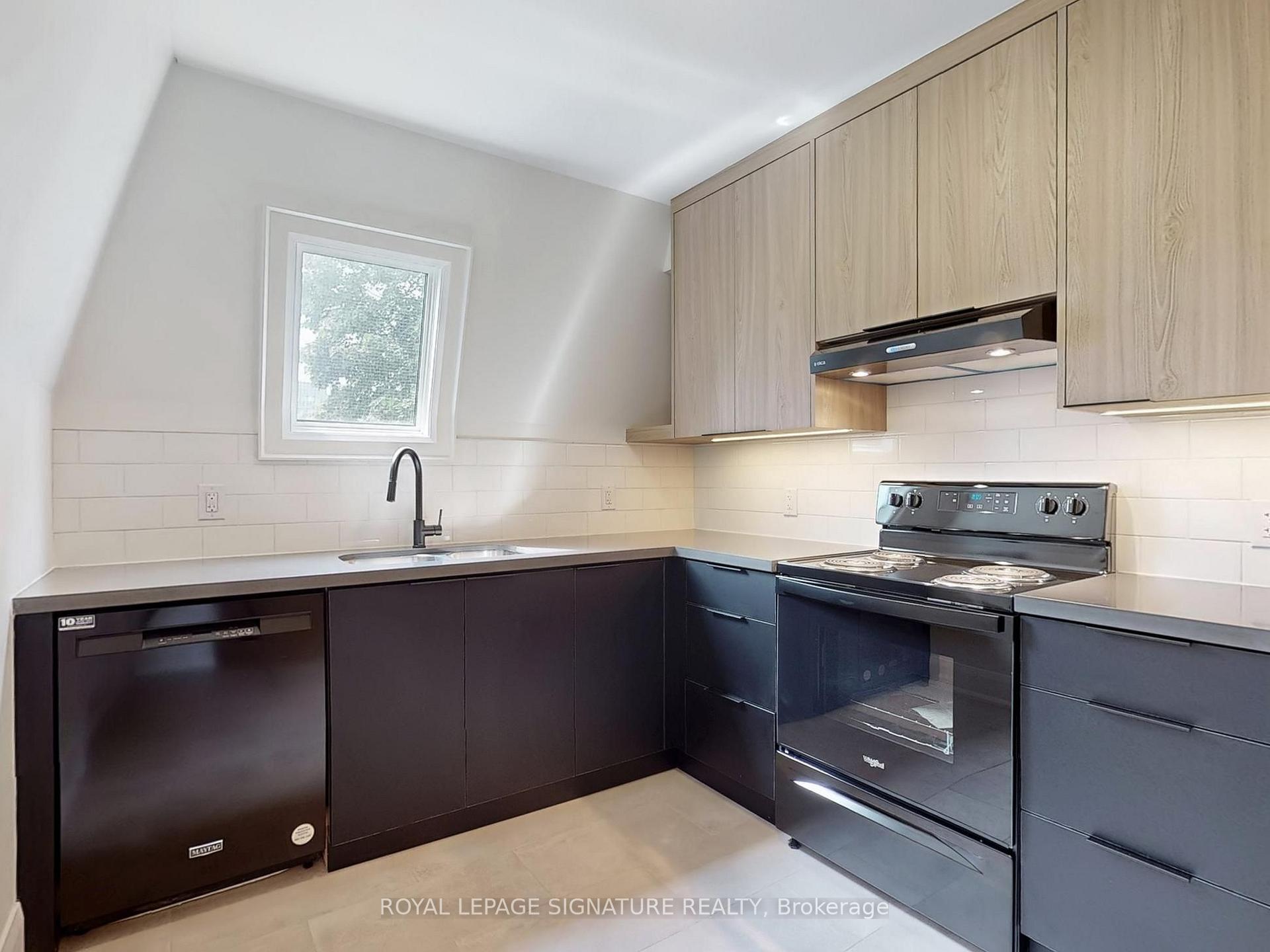 Photo 4 of Unit 2, 28 Beaconsfield Avenue, Toronto, Little Portugal — HOMEH