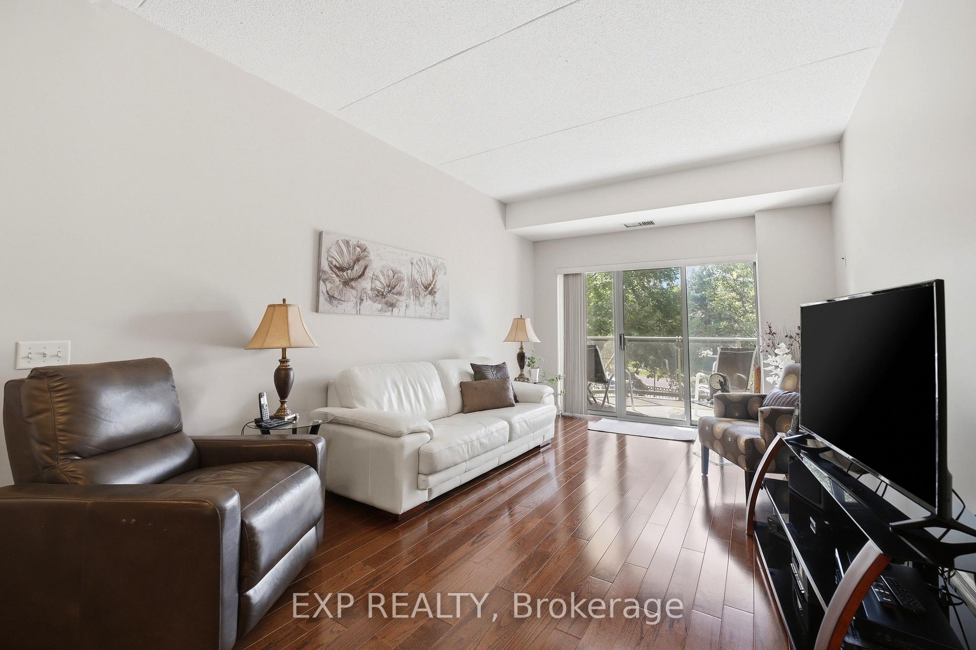 Photo 9 of Unit 206, 2085 Amherst Heights Drive, Burlington, Brant Hills — HOMEH