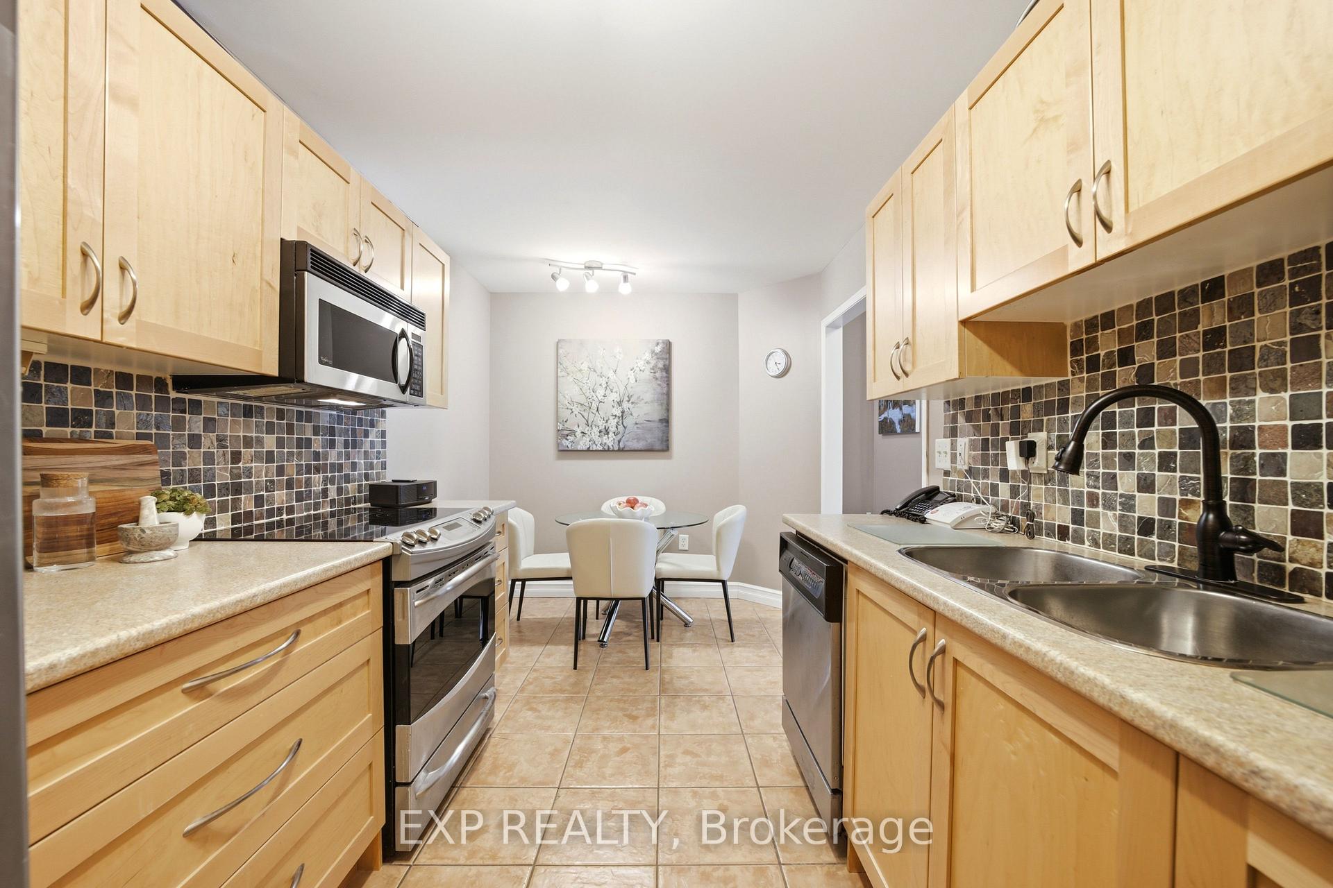 Photo 12 of Unit 206, 2085 Amherst Heights Drive, Burlington, Brant Hills — HOMEH