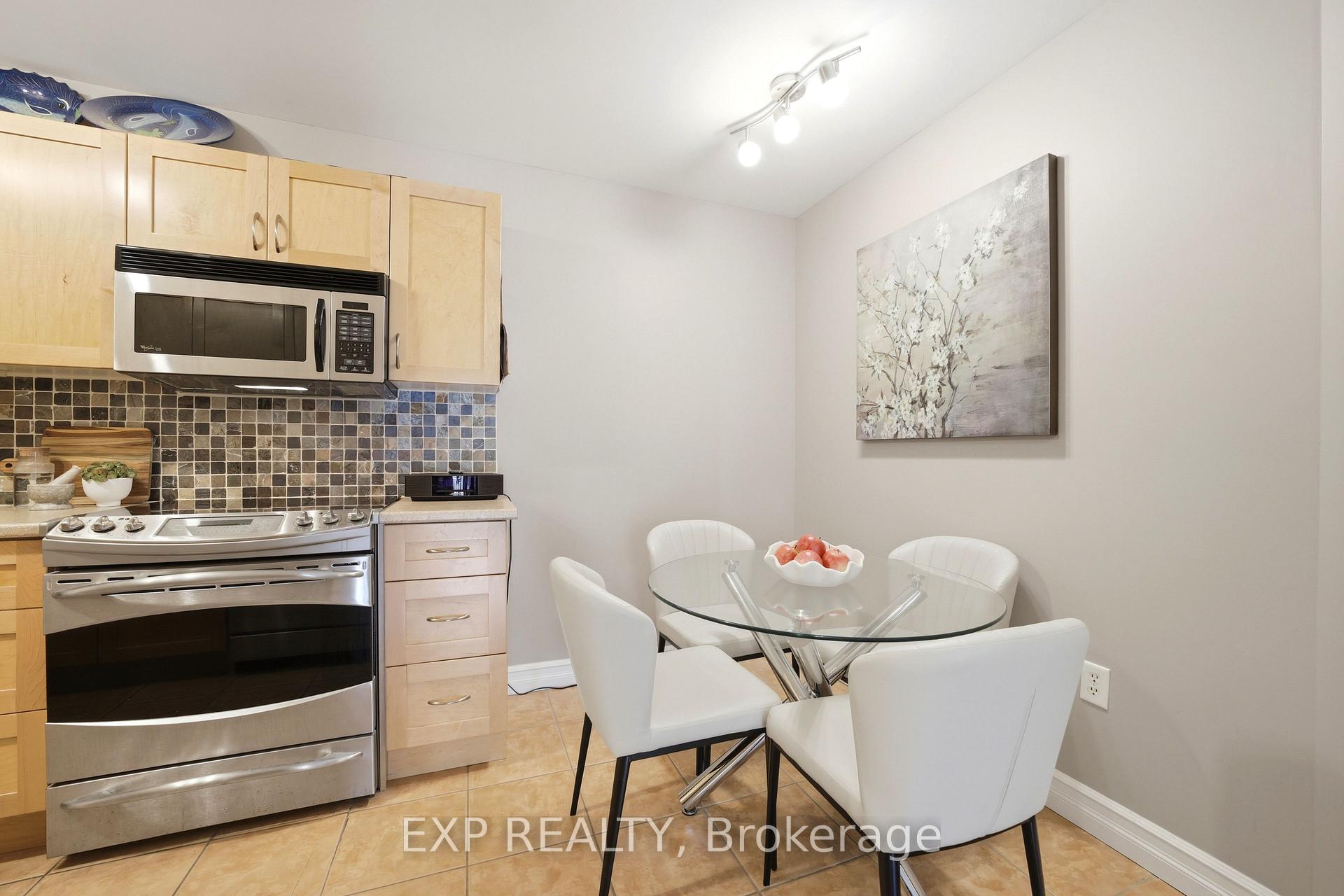 Photo 14 of Unit 206, 2085 Amherst Heights Drive, Burlington, Brant Hills — HOMEH