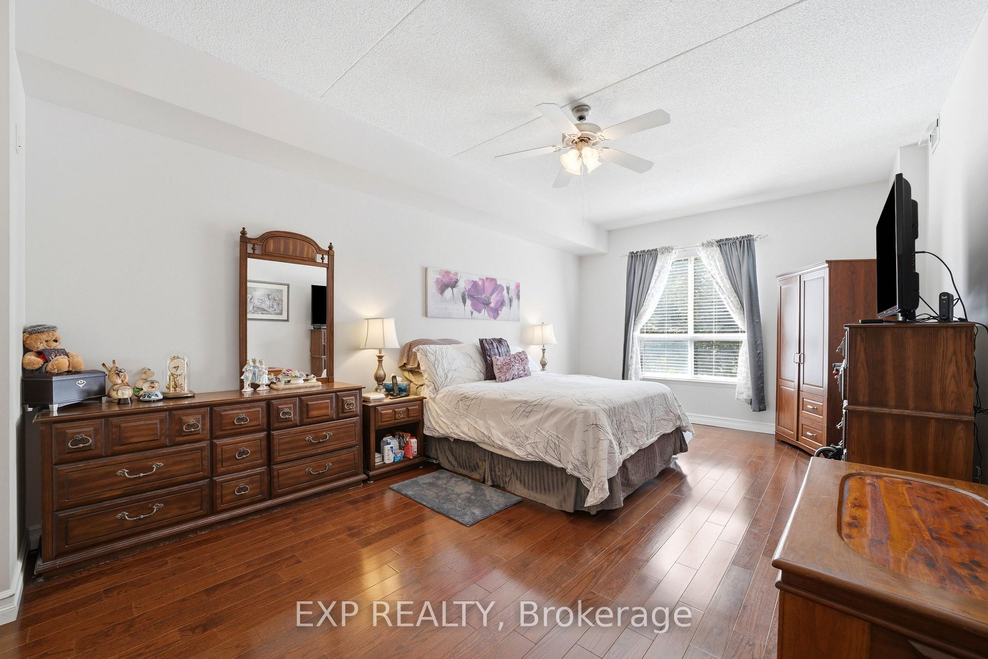 Photo 17 of Unit 206, 2085 Amherst Heights Drive, Burlington, Brant Hills — HOMEH