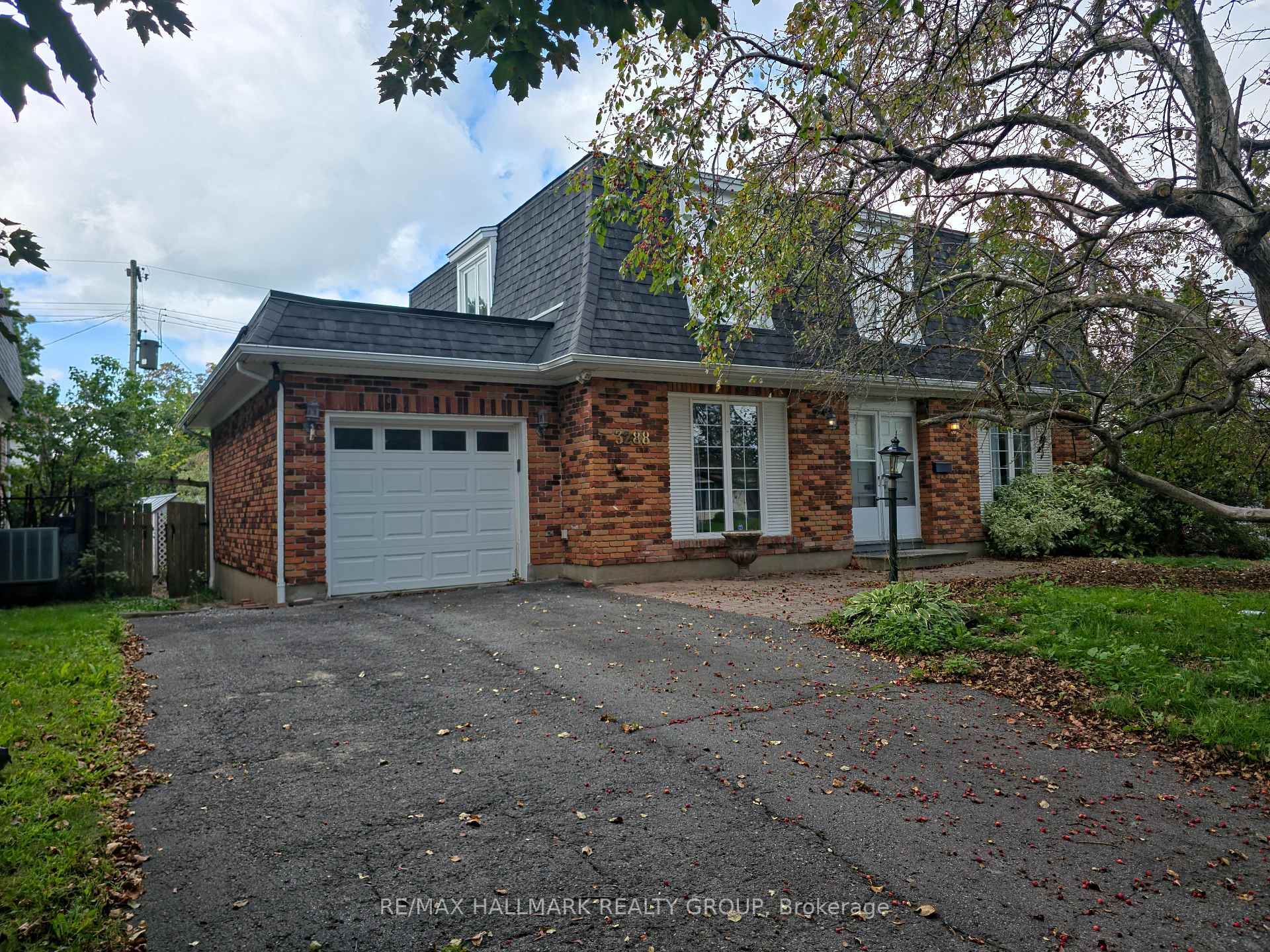 Photo 1 of 3288 Clearwater Crescent, Ottawa, South Keys — HOMEH
