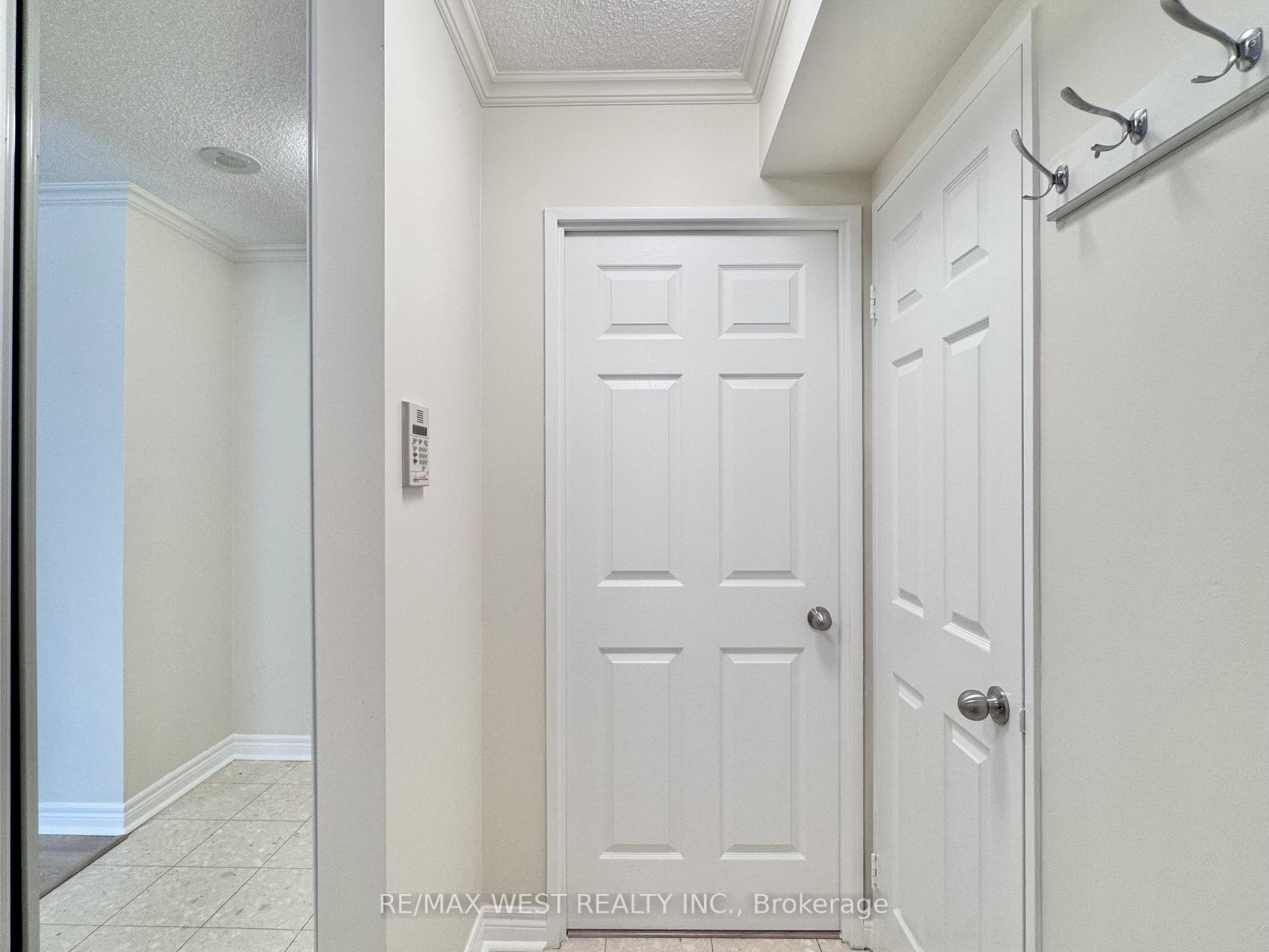 Photo 9 of Unit 511, 28 Empress Avenue, North York, Willowdale East — HOMEH