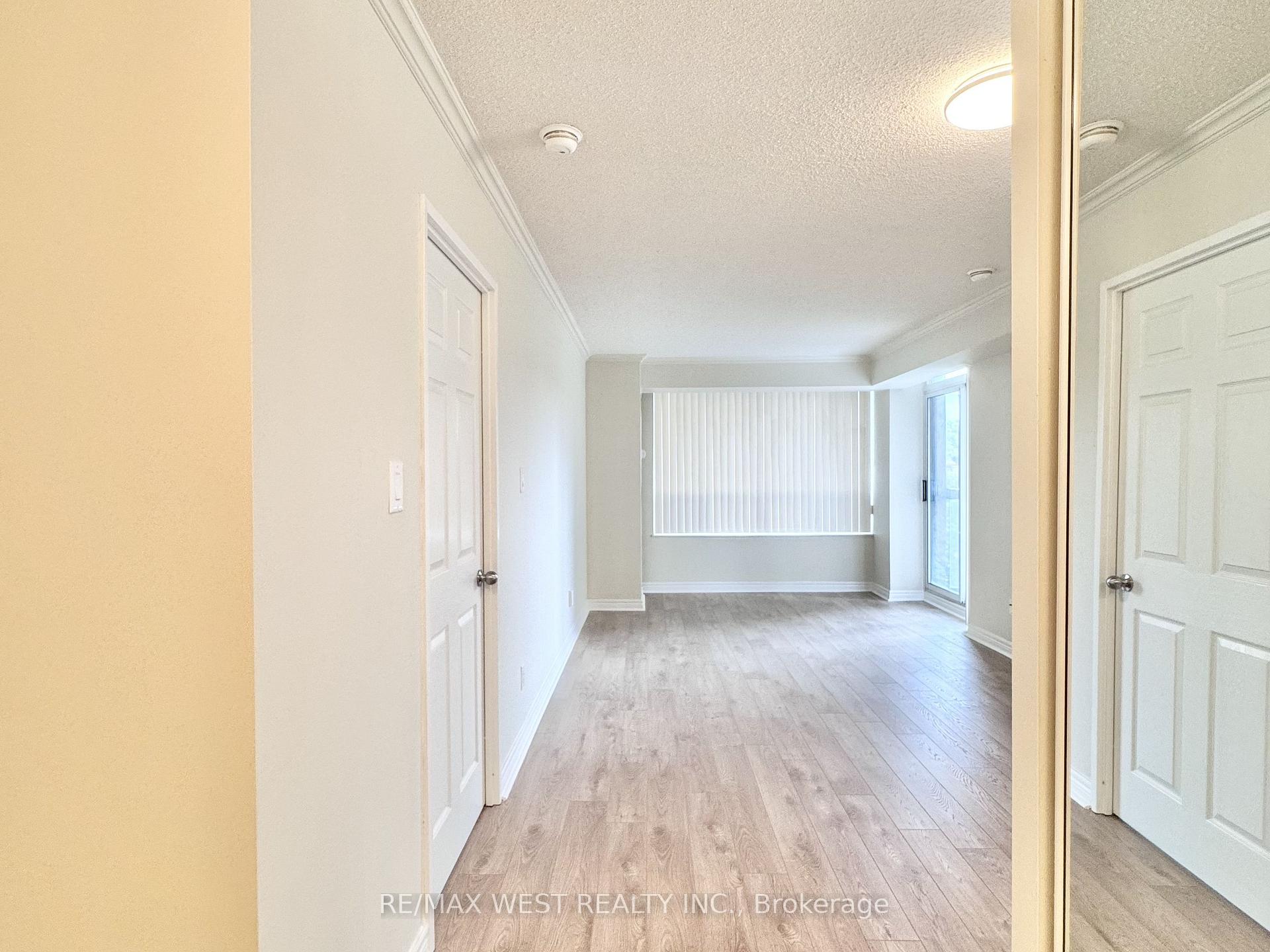 Photo 11 of Unit 511, 28 Empress Avenue, North York, Willowdale East — HOMEH